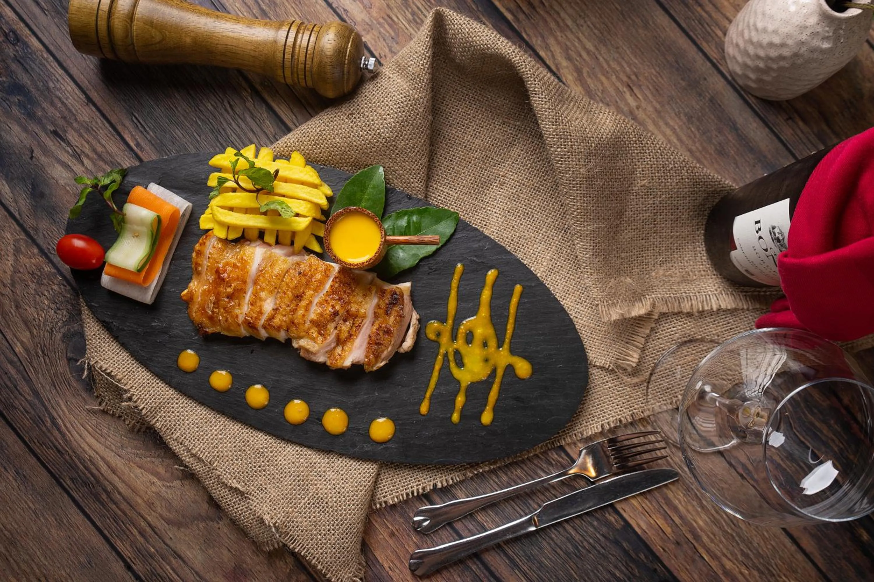 Food and drinks in Mai Chau Hideaway Lake Resort