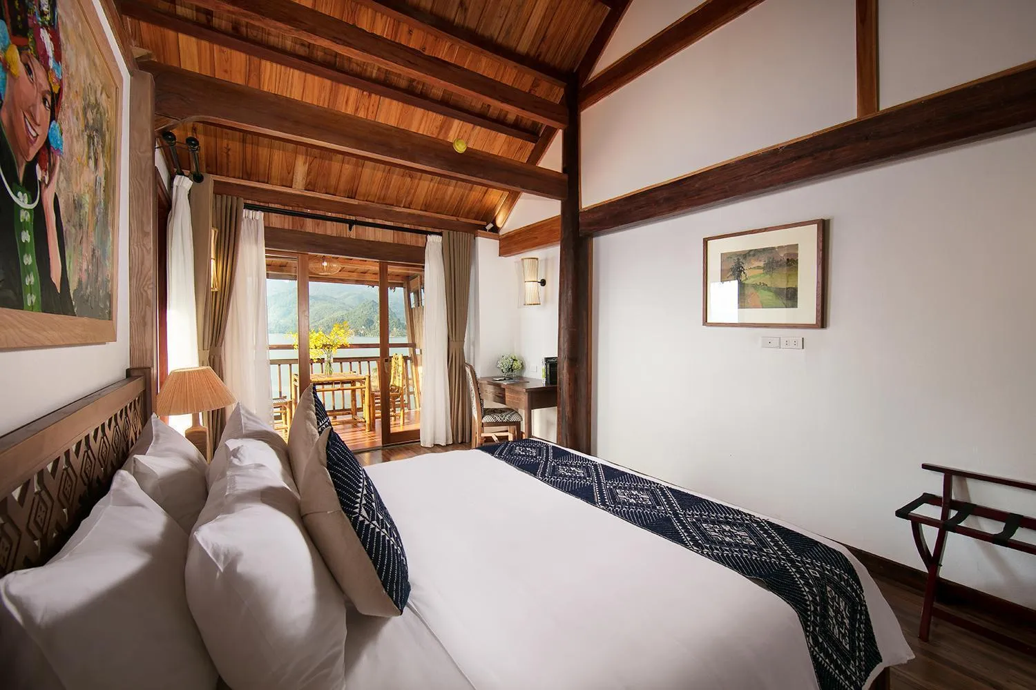 Bedroom, Bed in Mai Chau Hideaway Lake Resort