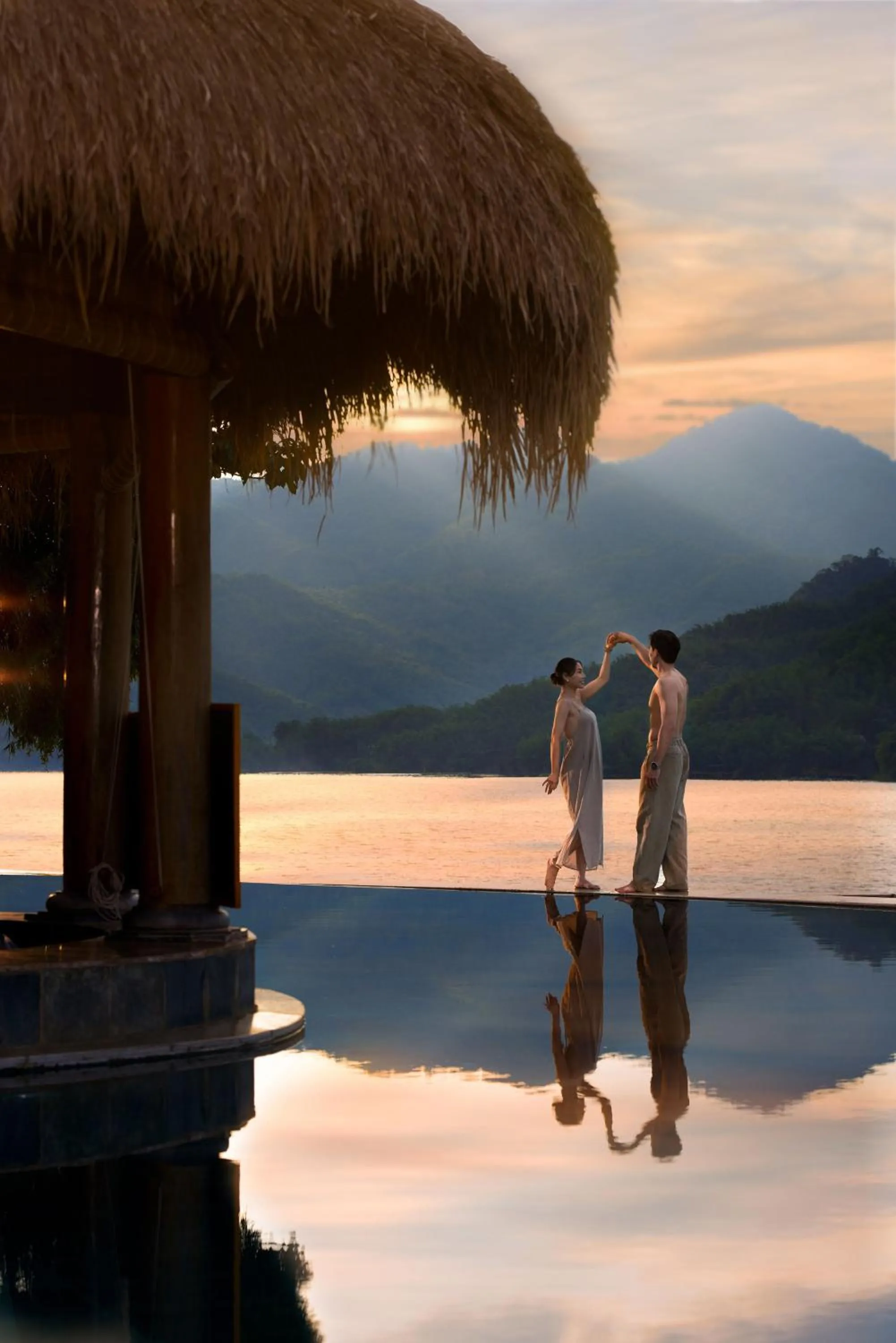 Swimming pool in Mai Chau Hideaway Lake Resort