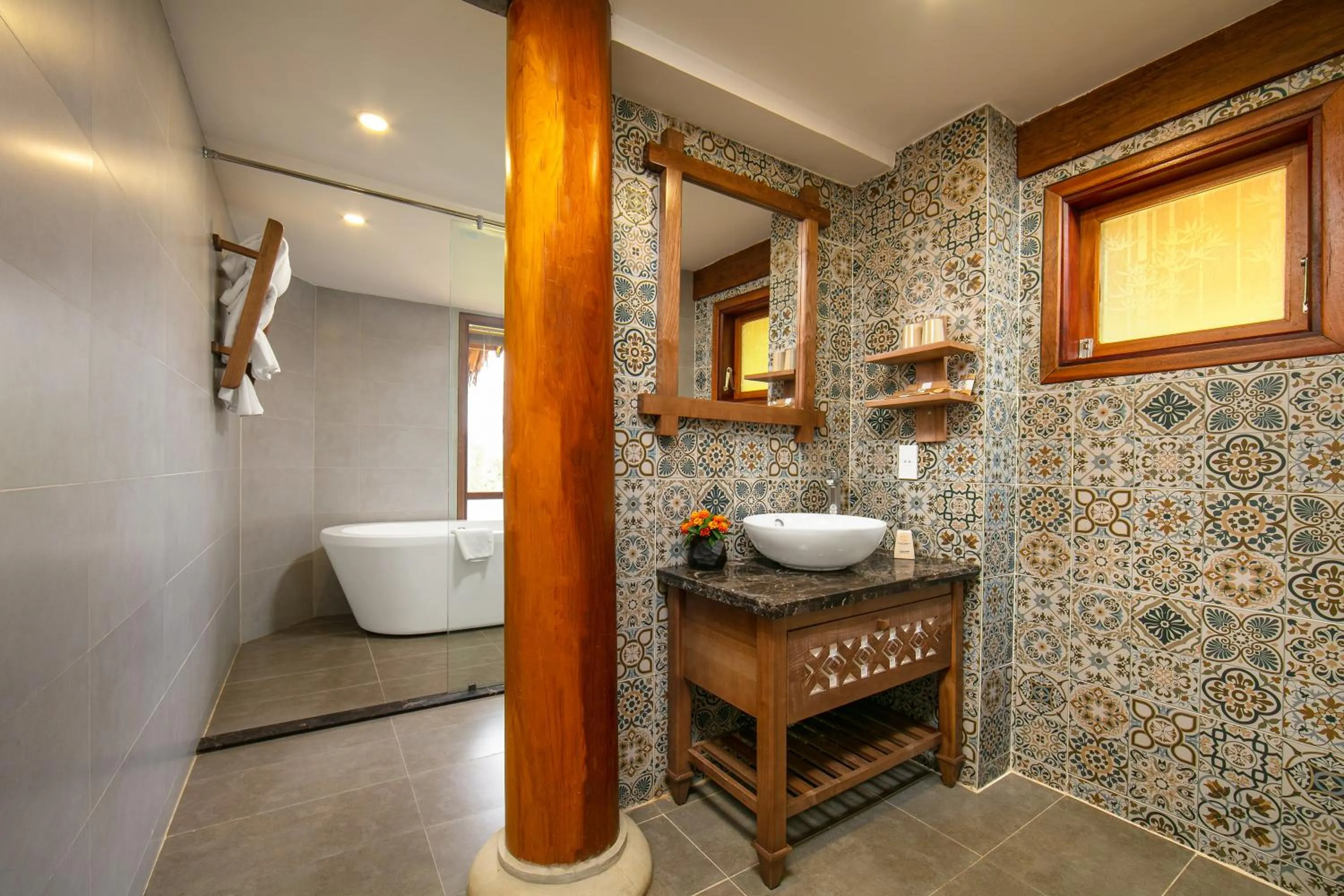 Bath in Mai Chau Hideaway Lake Resort