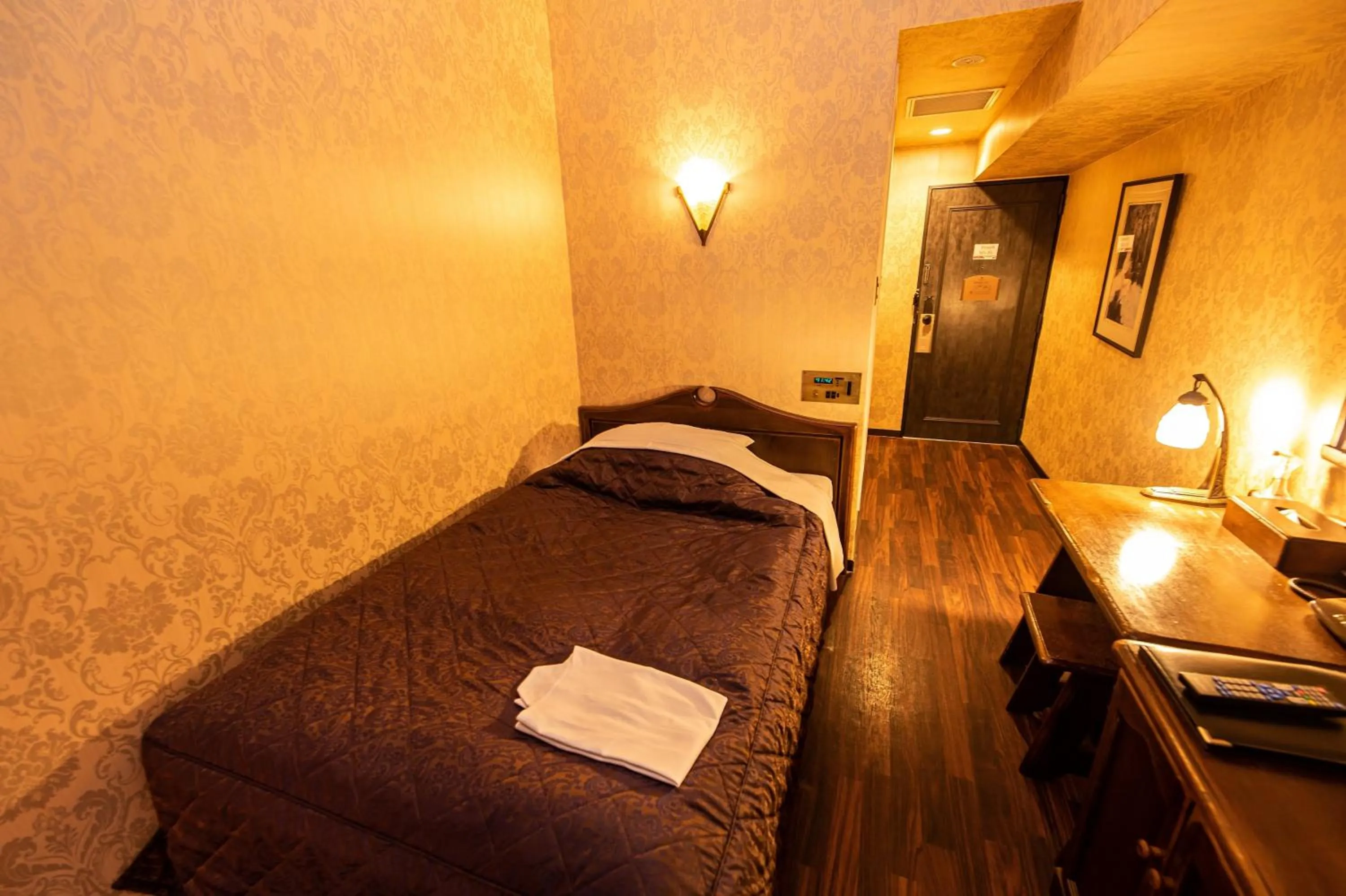 Bed in Okazaki Ohwa Hotel