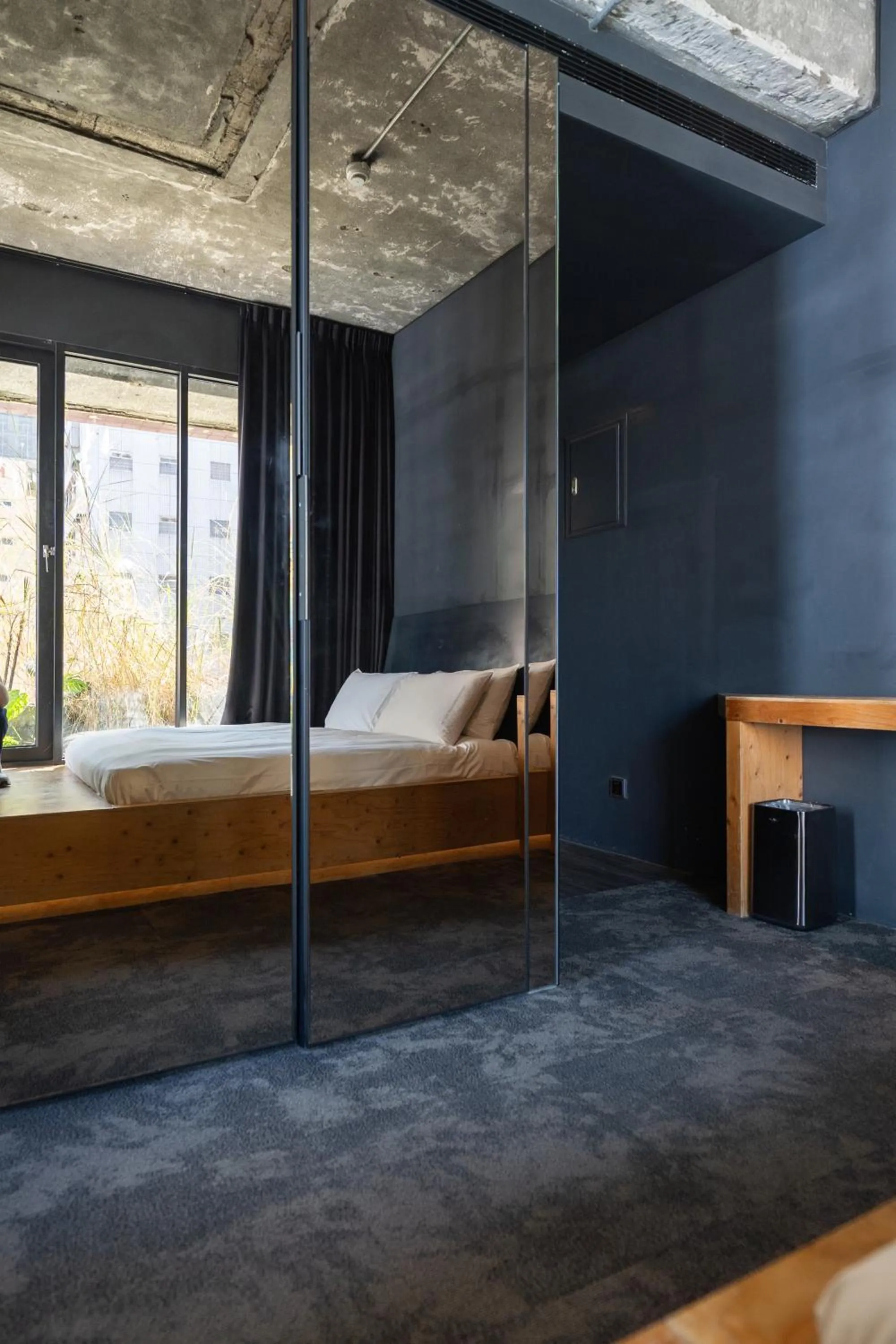 Photo of the whole room, Bed in SOF Hotel