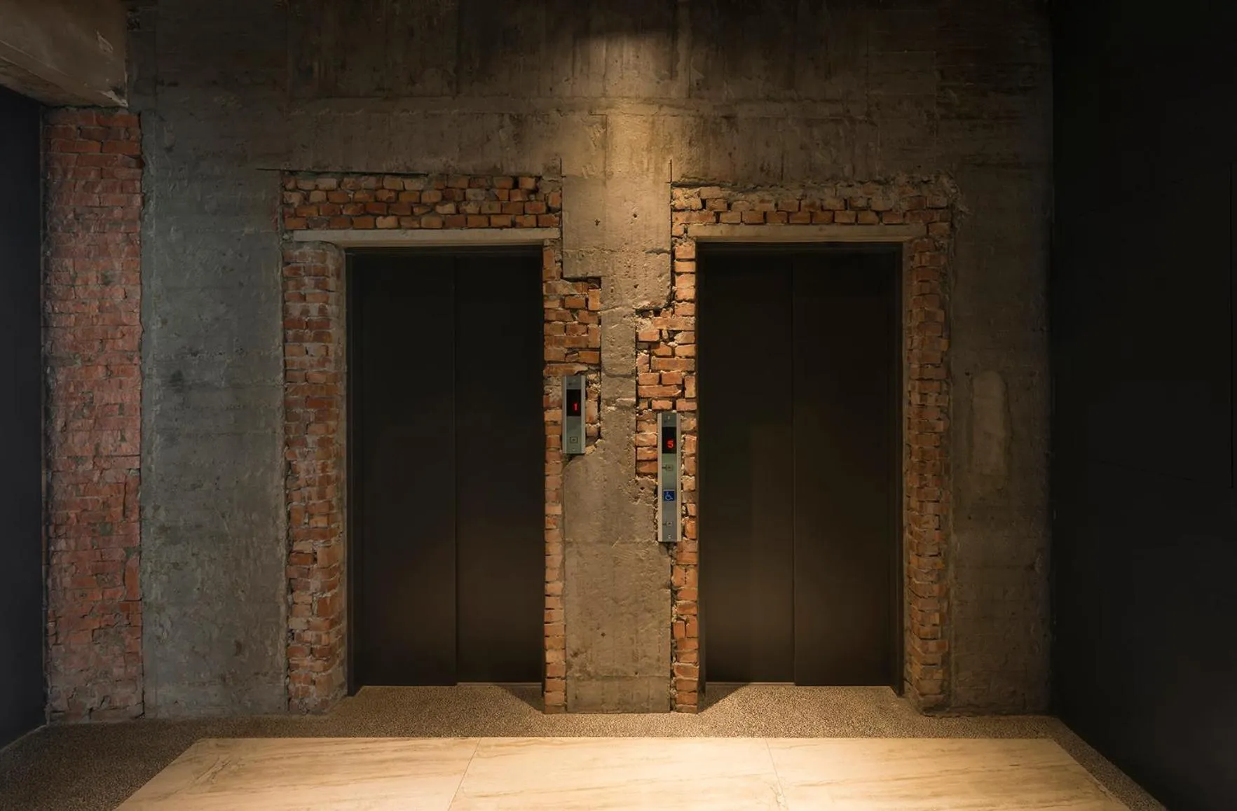 elevator in SOF Hotel