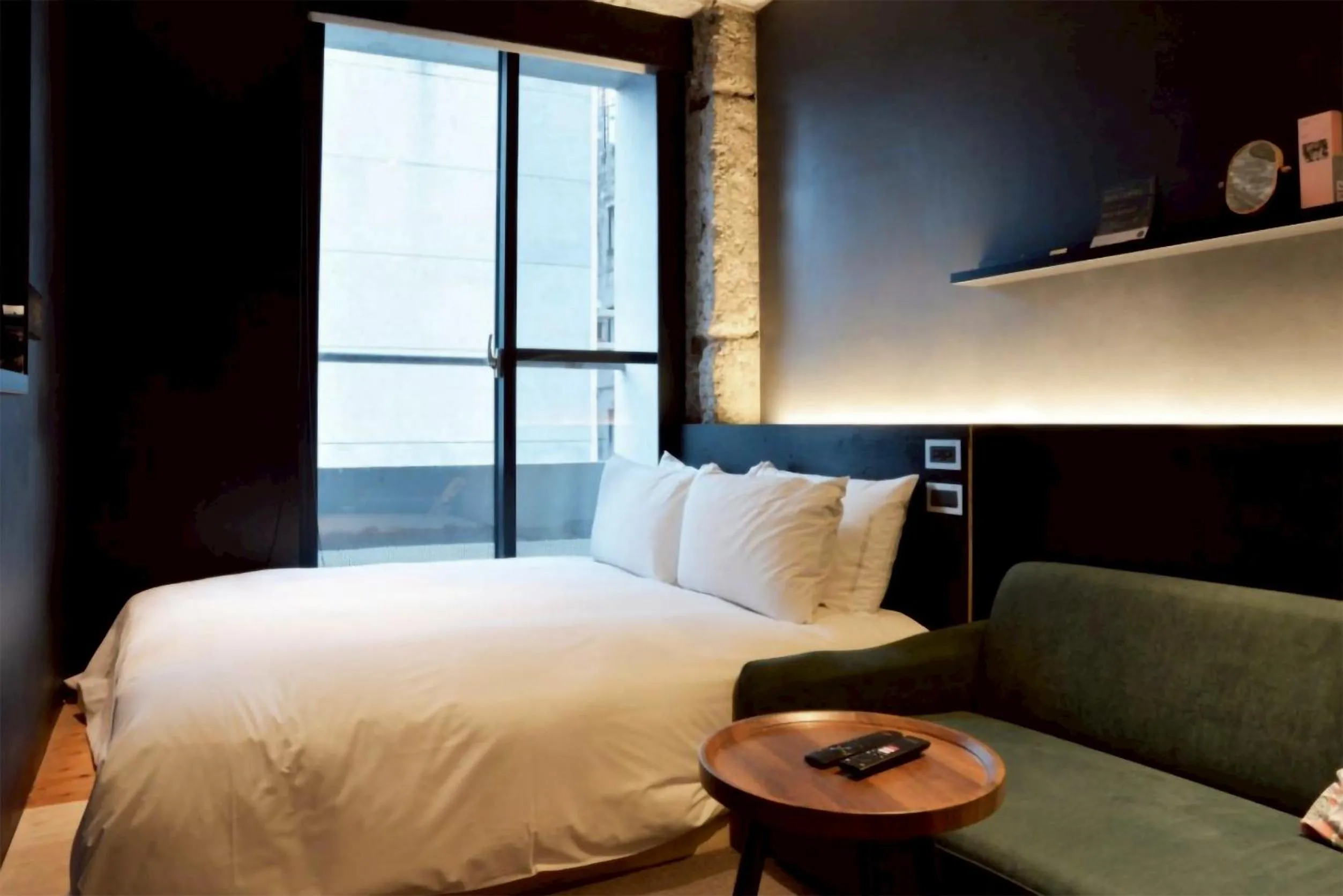 Photo of the whole room, Bed in SOF Hotel