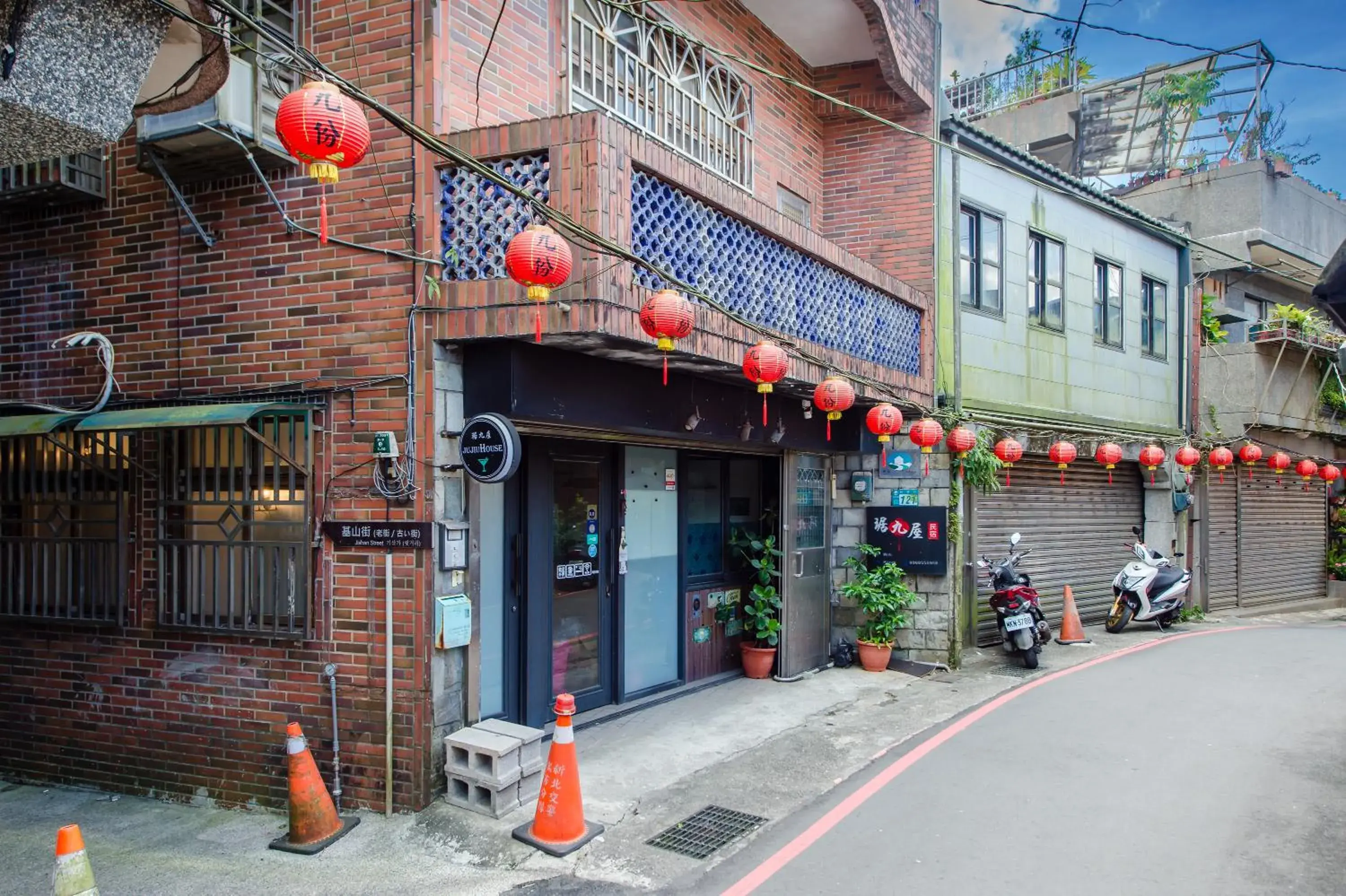 Property building in Ju jiu House Property building in Ju jiu House