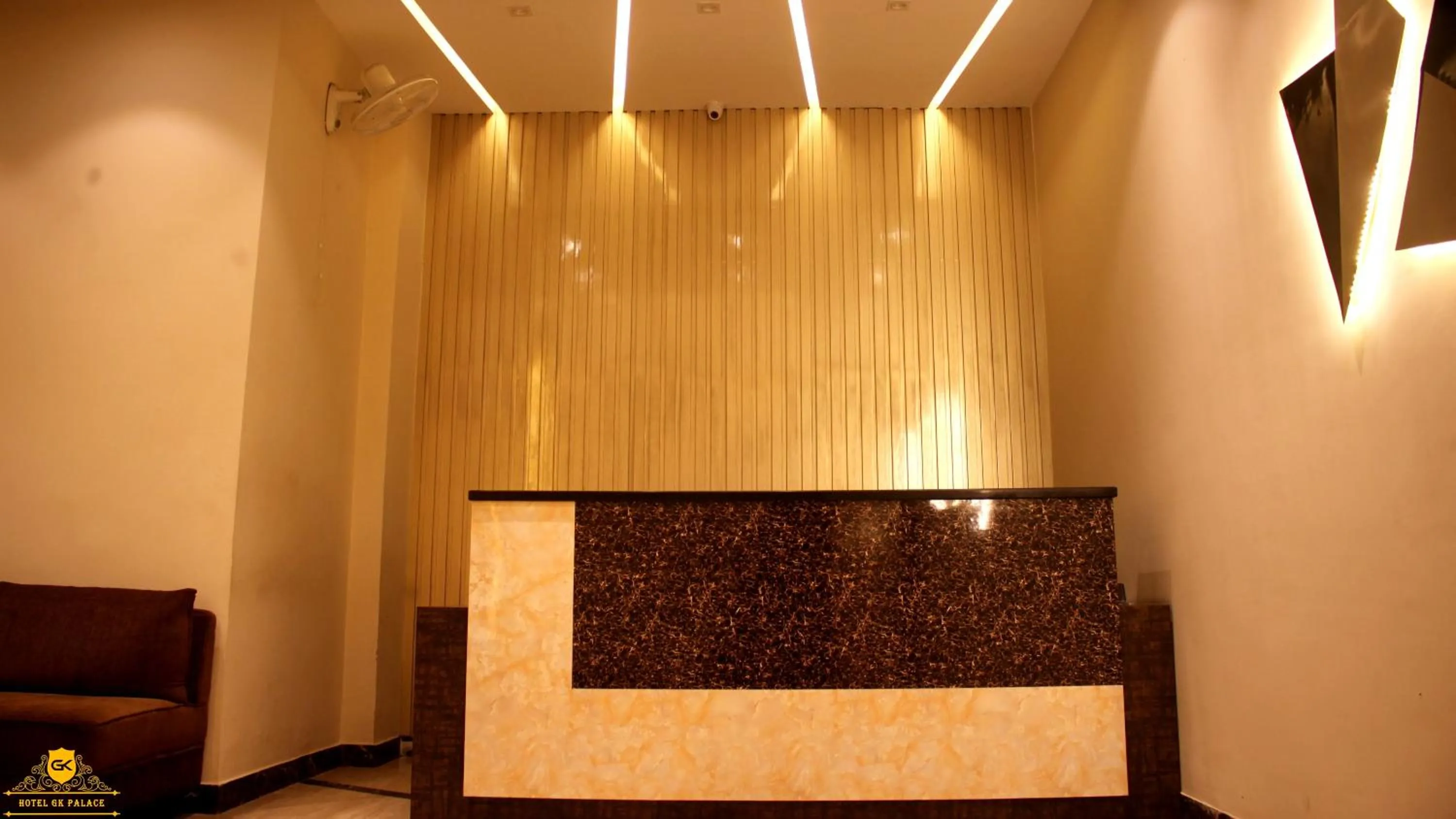 GK PALACE Pure VEG Hotel