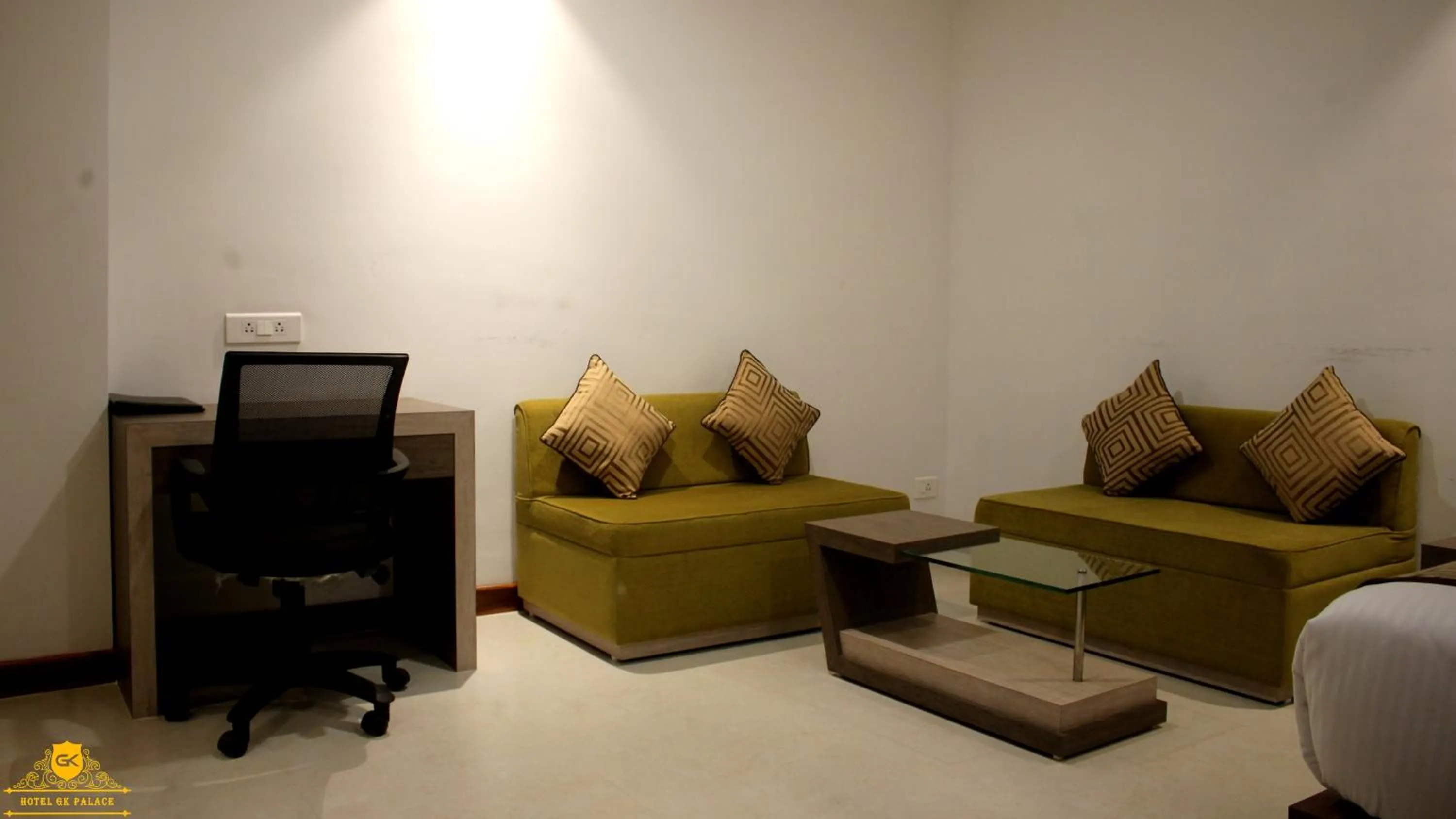 GK PALACE Pure VEG Hotel