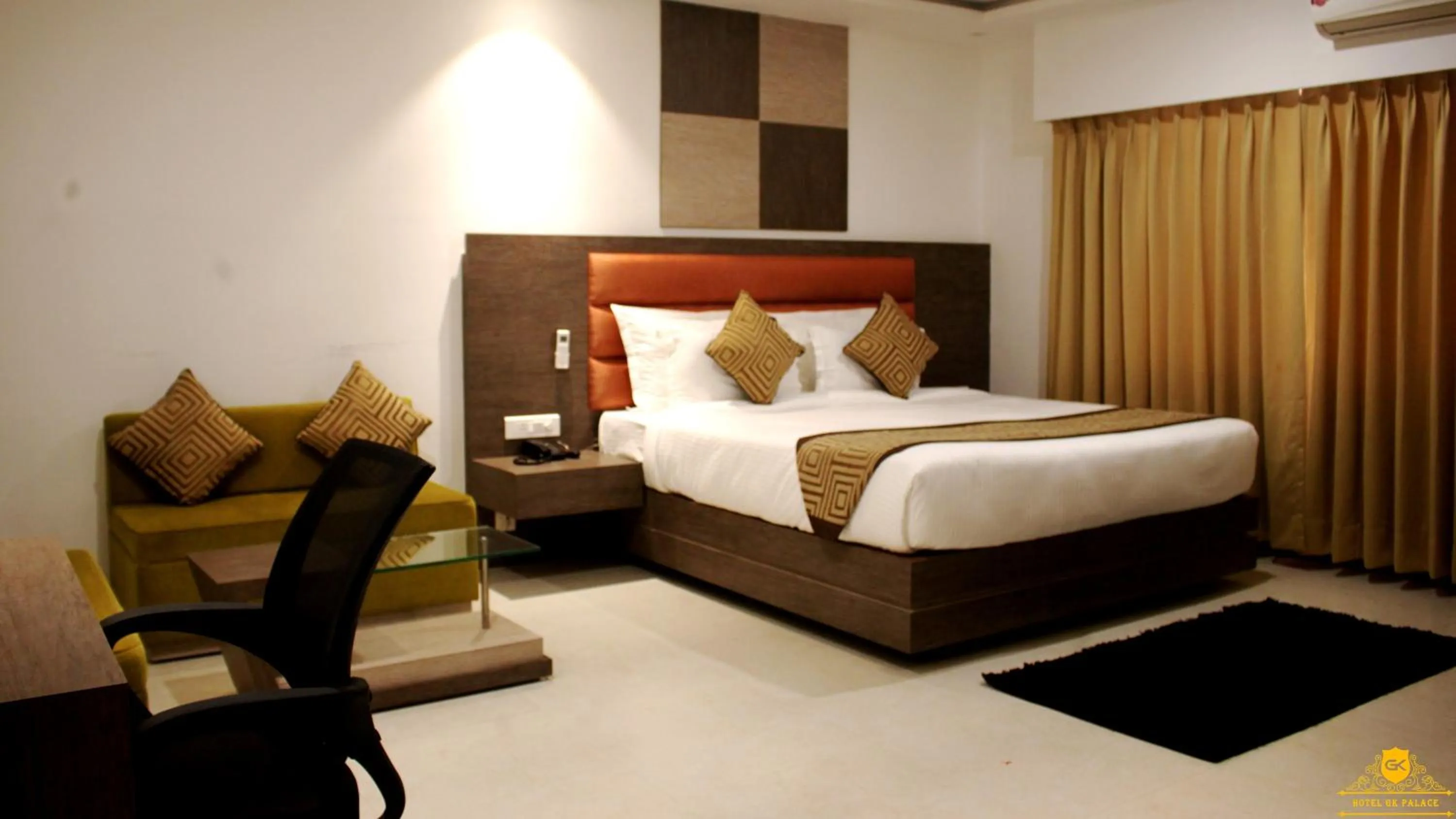 Bed in GK PALACE Pure VEG Hotel