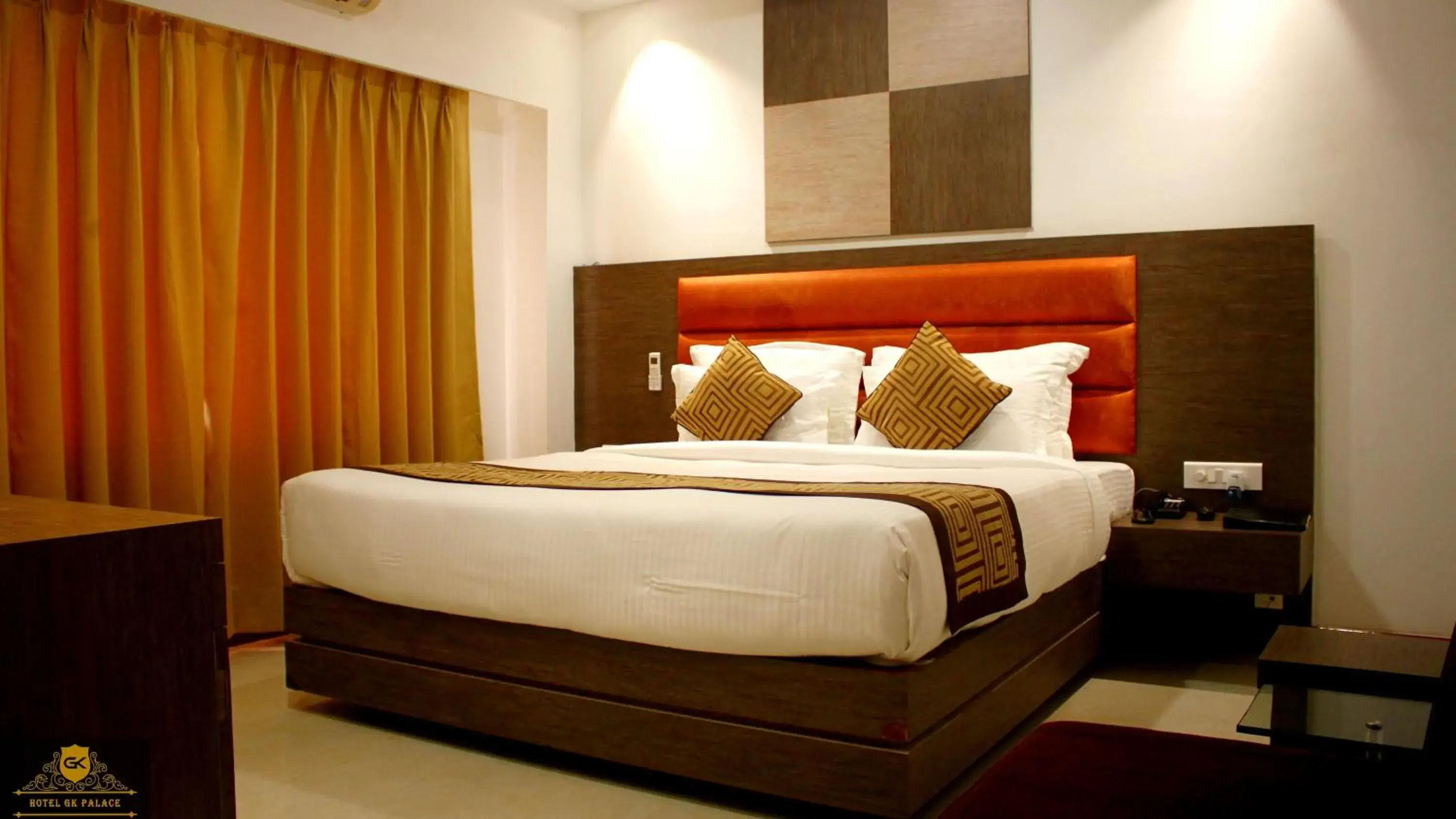 Bed in GK PALACE Pure VEG Hotel Bed in GK PALACE Pure VEG Hotel