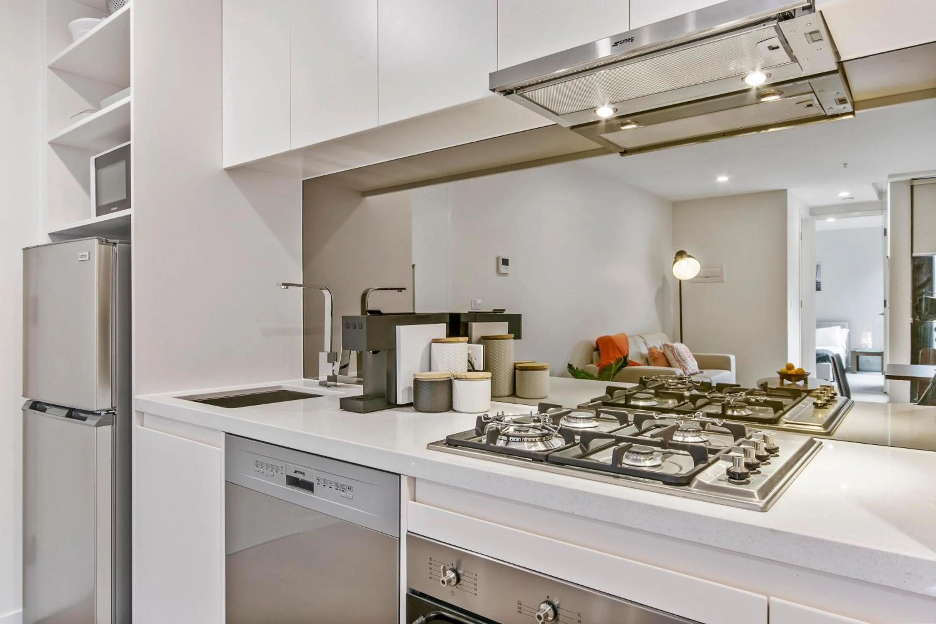 Kitchen or kitchenette in Melbourne City Apartments - Teri