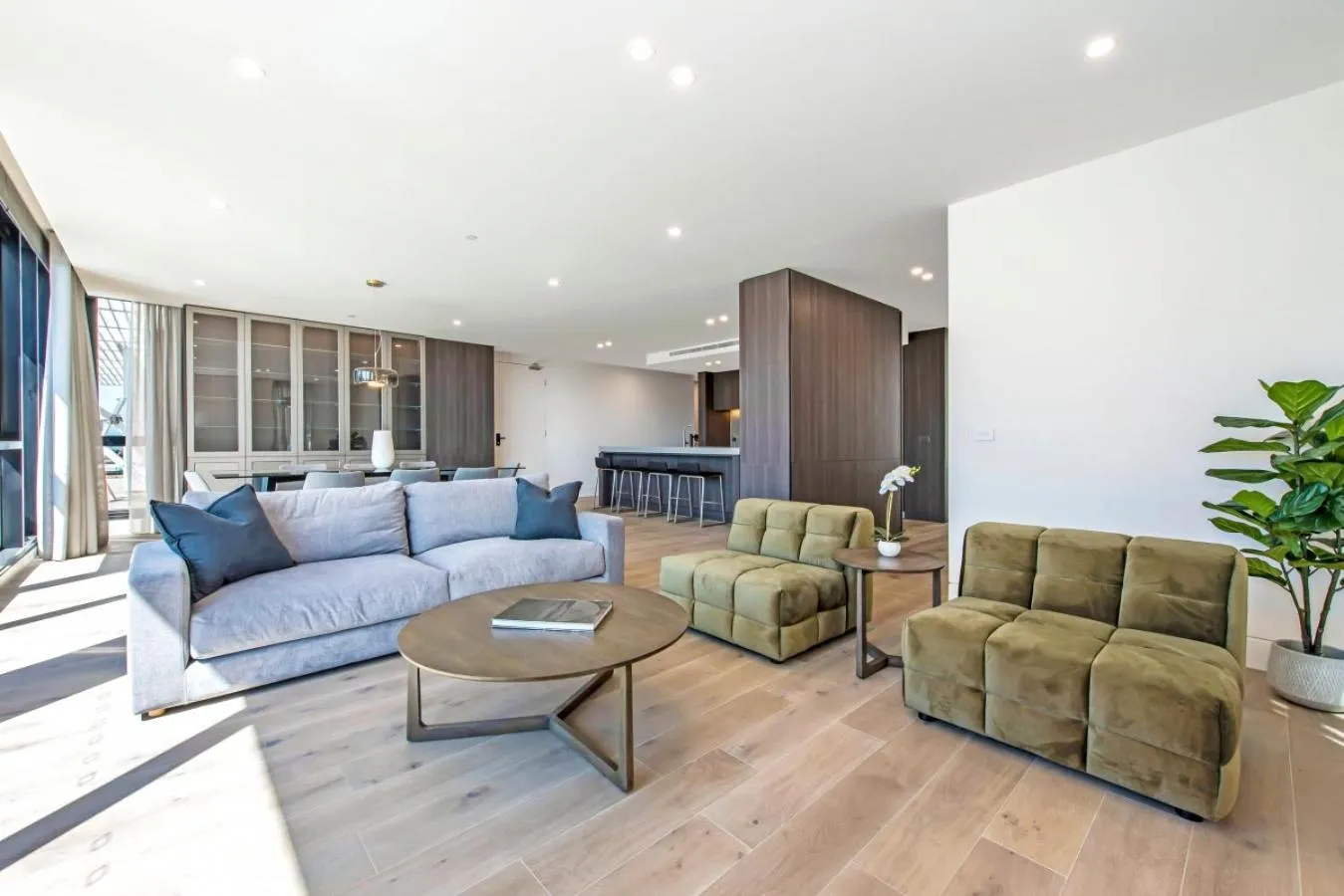 Living room in Melbourne City Apartments - Teri