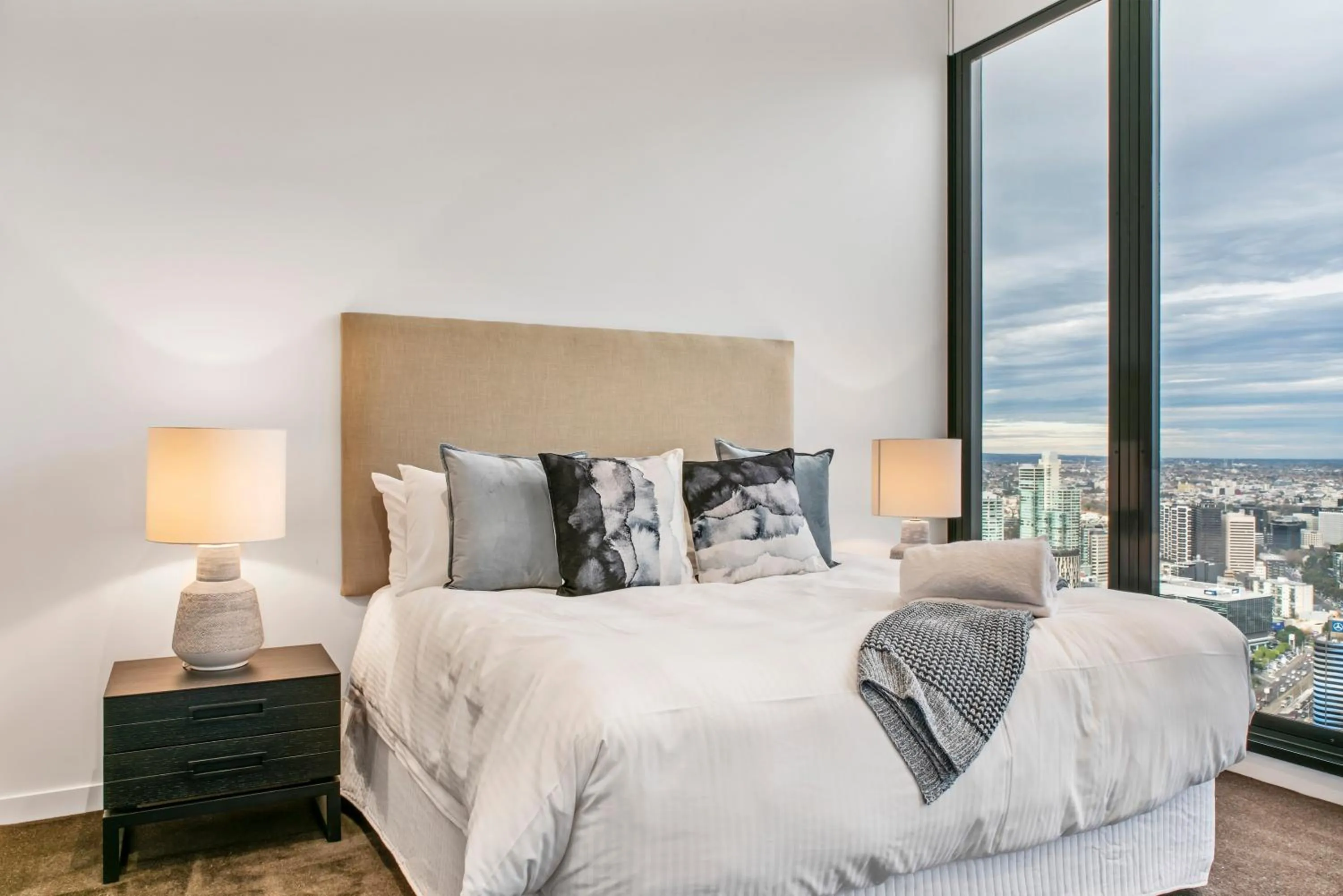 Bed in Melbourne City Apartments - Teri