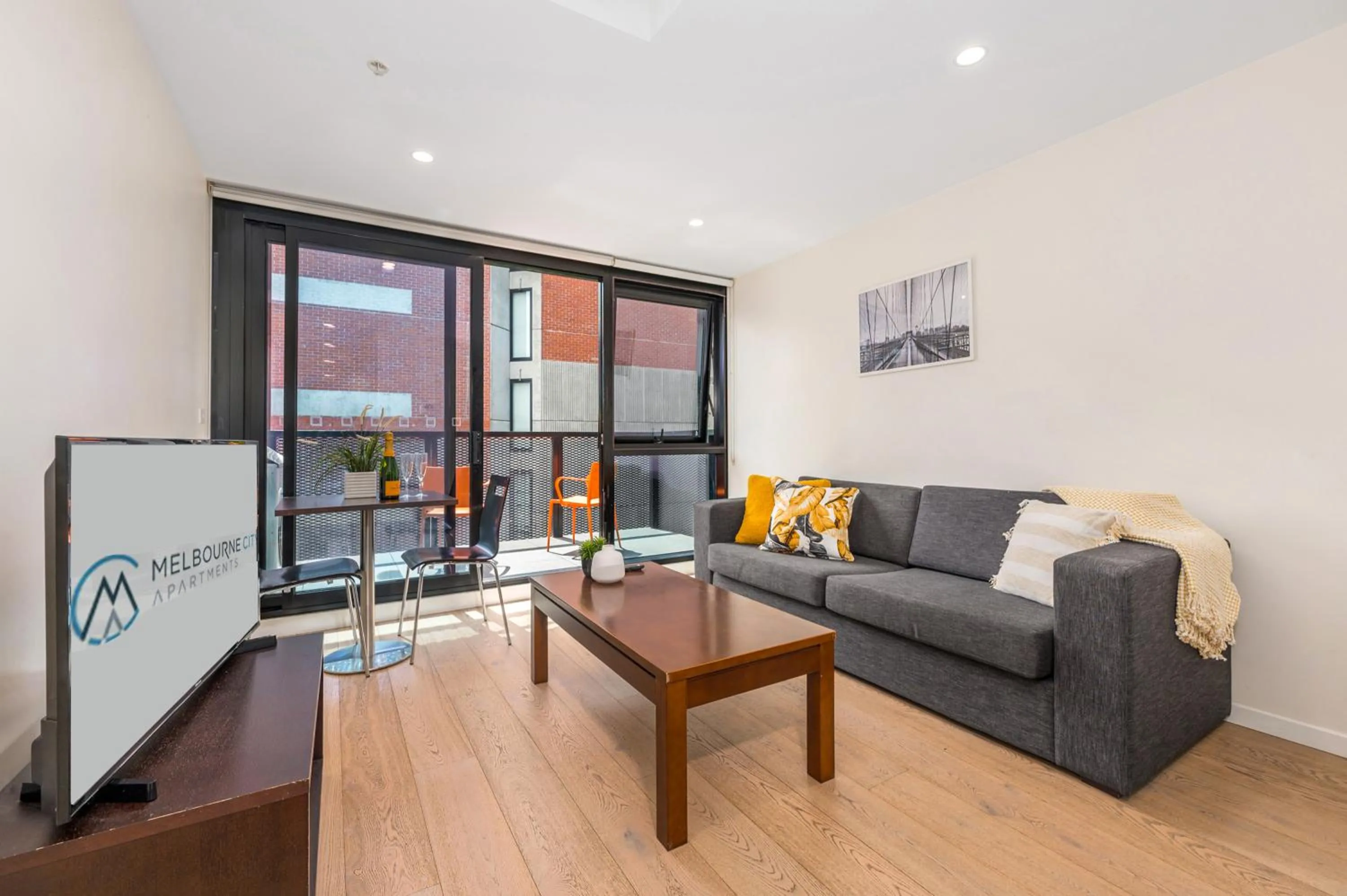 Living room in Melbourne City Apartments - Teri