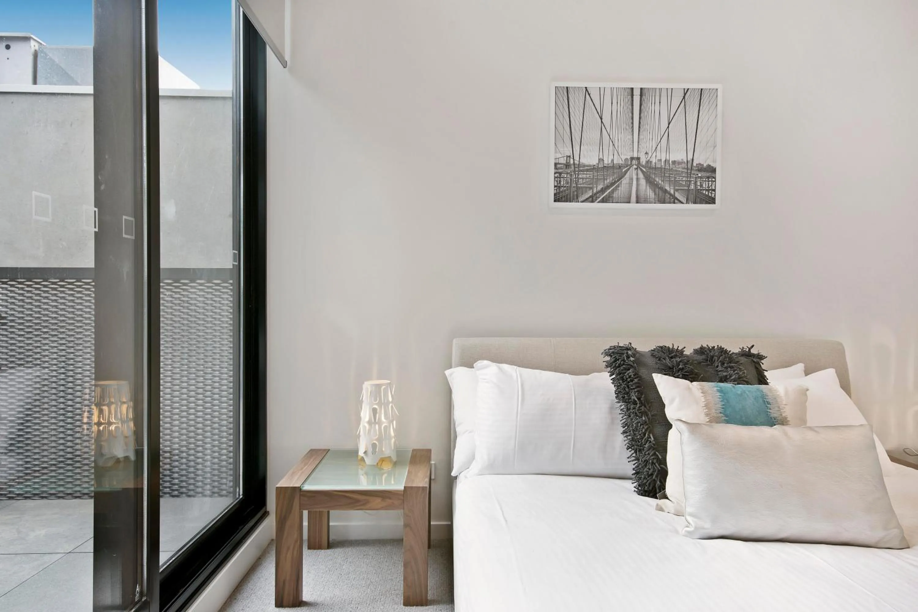 Bedroom, Bed in Melbourne City Apartments - Teri