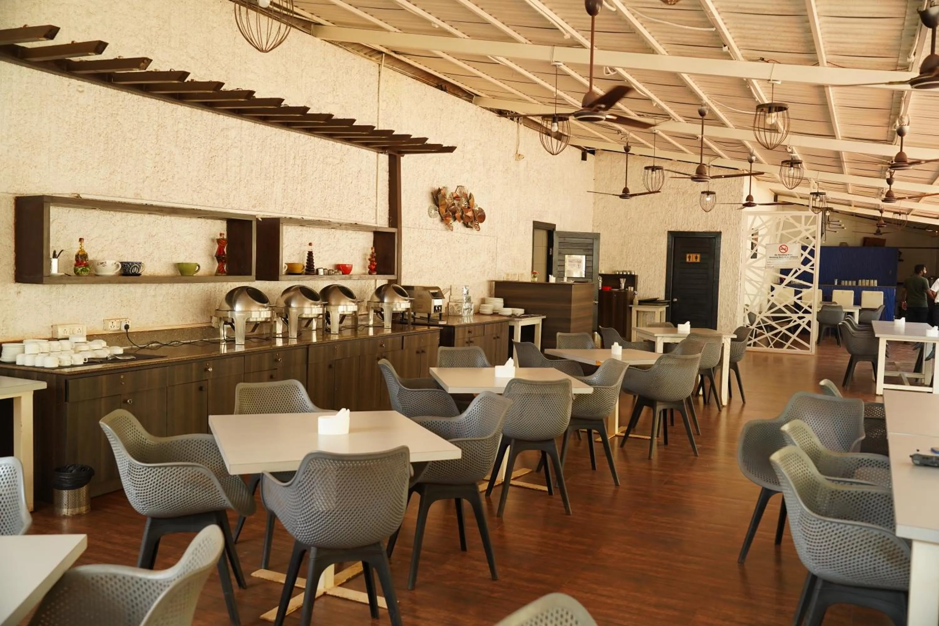 Restaurant/places to eat in White Wood Resort By Stone Wood Hotels