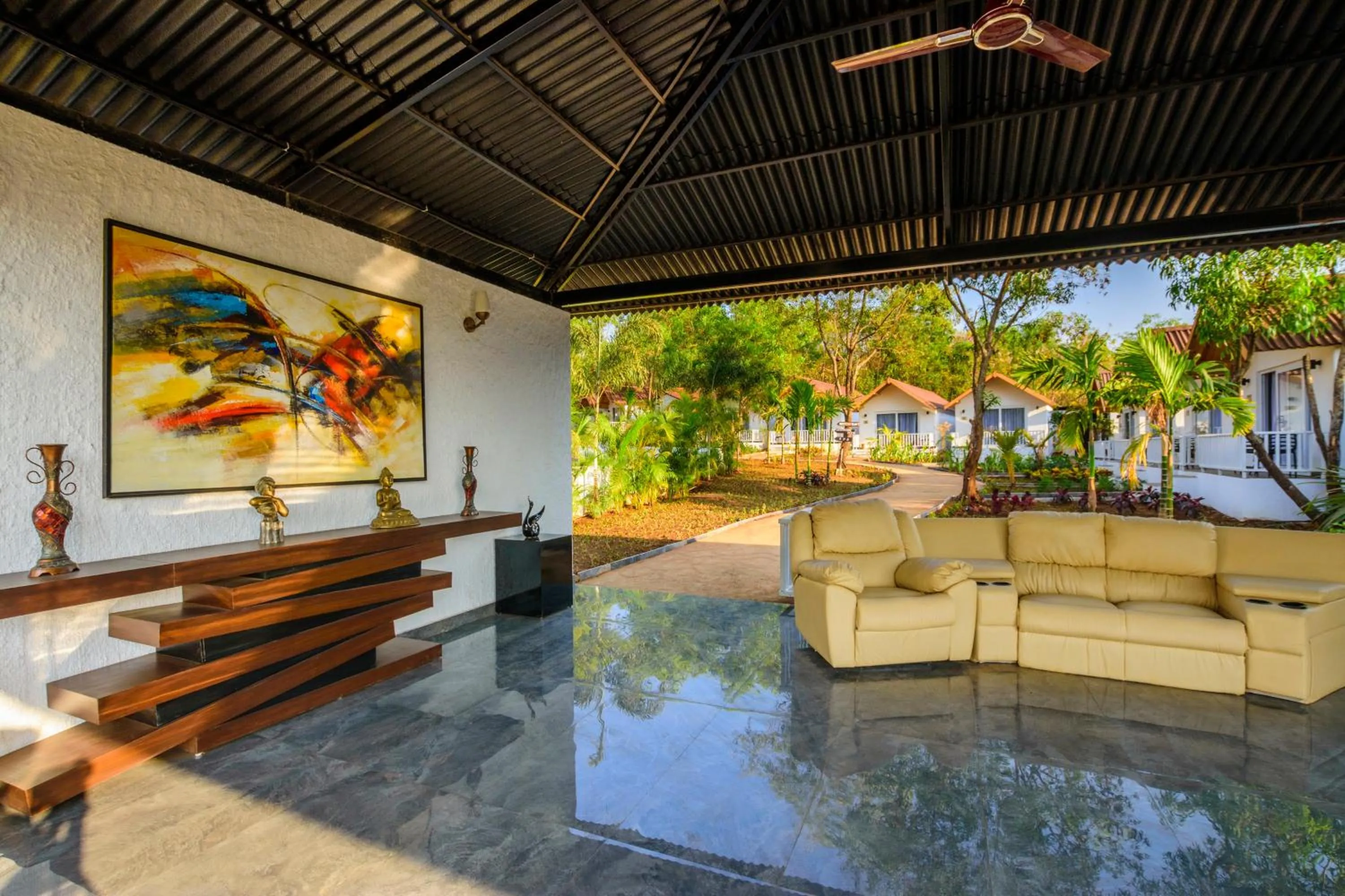 Lobby or reception in White Wood Resort By Stone Wood Hotels