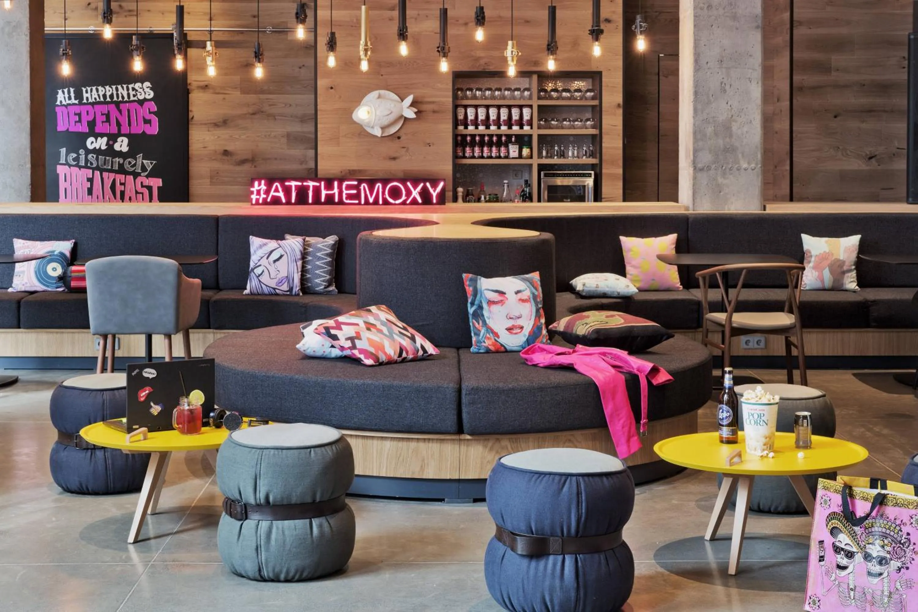 Lobby or reception in Moxy Tbilisi