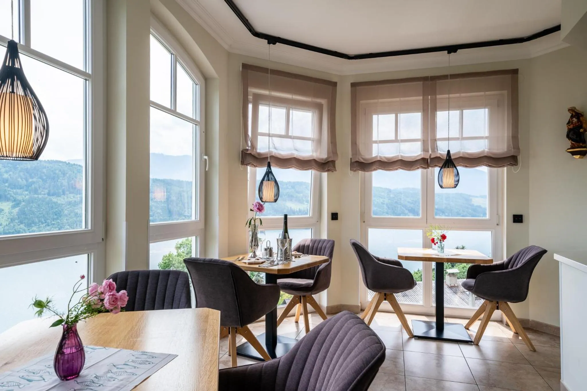 Restaurant/places to eat in Hotel Alexanderhof