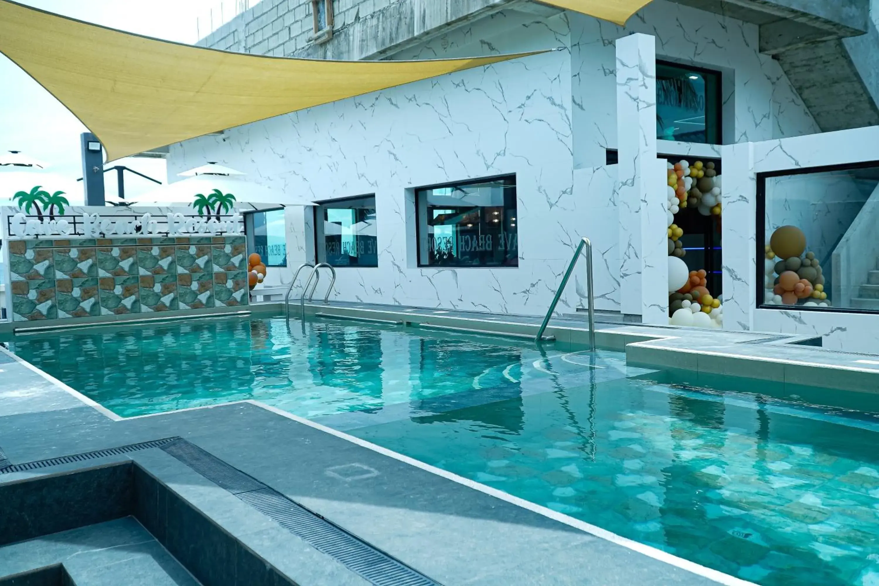 Swimming pool in Cave Beach Resort - Boutique Accomodation Swimming pool in Cave Beach Resort - Boutique Accomodation