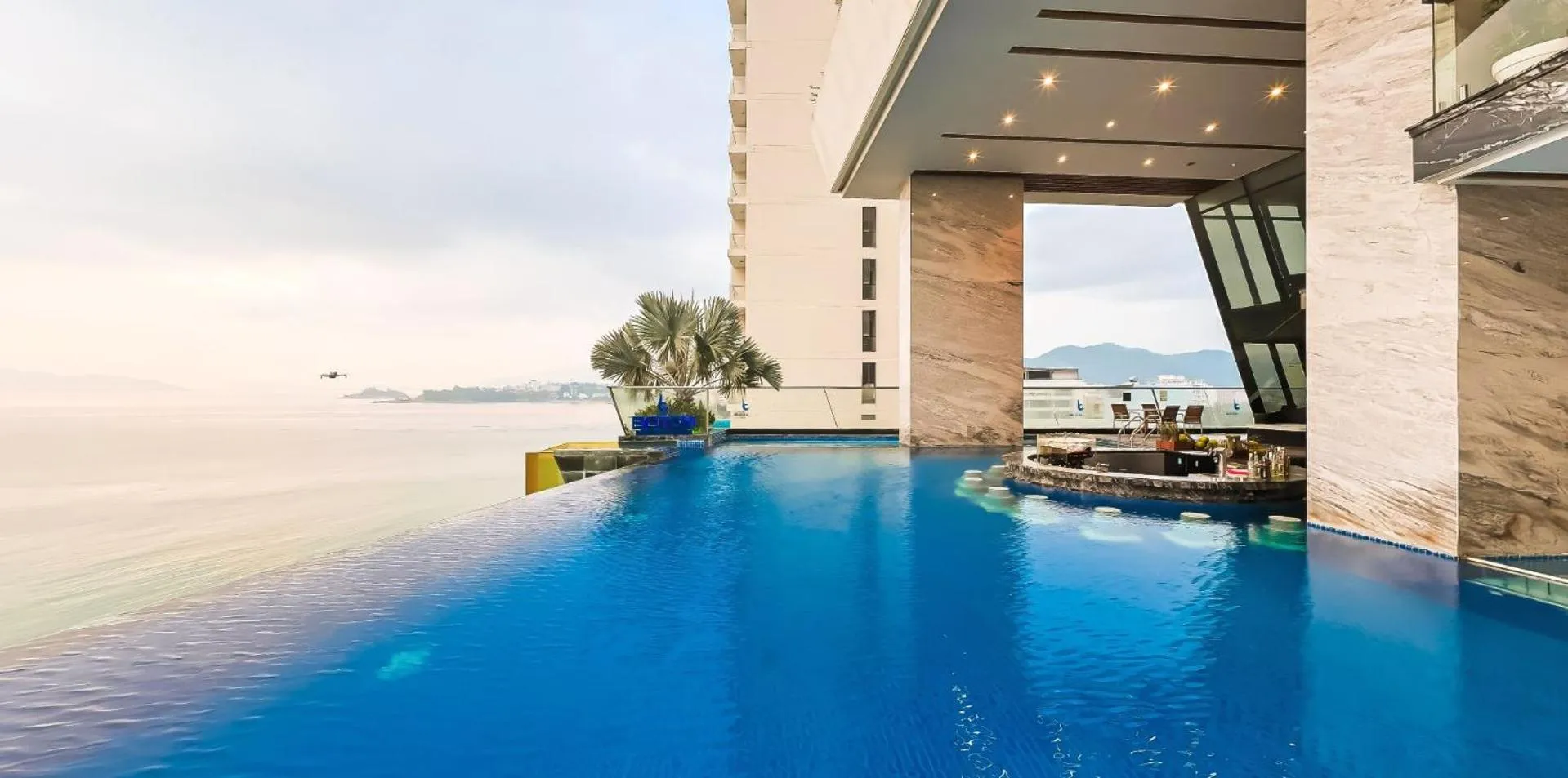 Swimming pool in Boton Blue Hotel & Spa