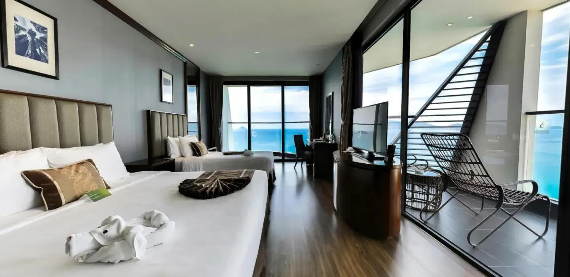 Pacific Triple Room with Ocean View and Bathtub in Boton Blue Hotel & Spa Pacific Triple Room with Ocean View and Bathtub in Boton Blue Hotel & Spa