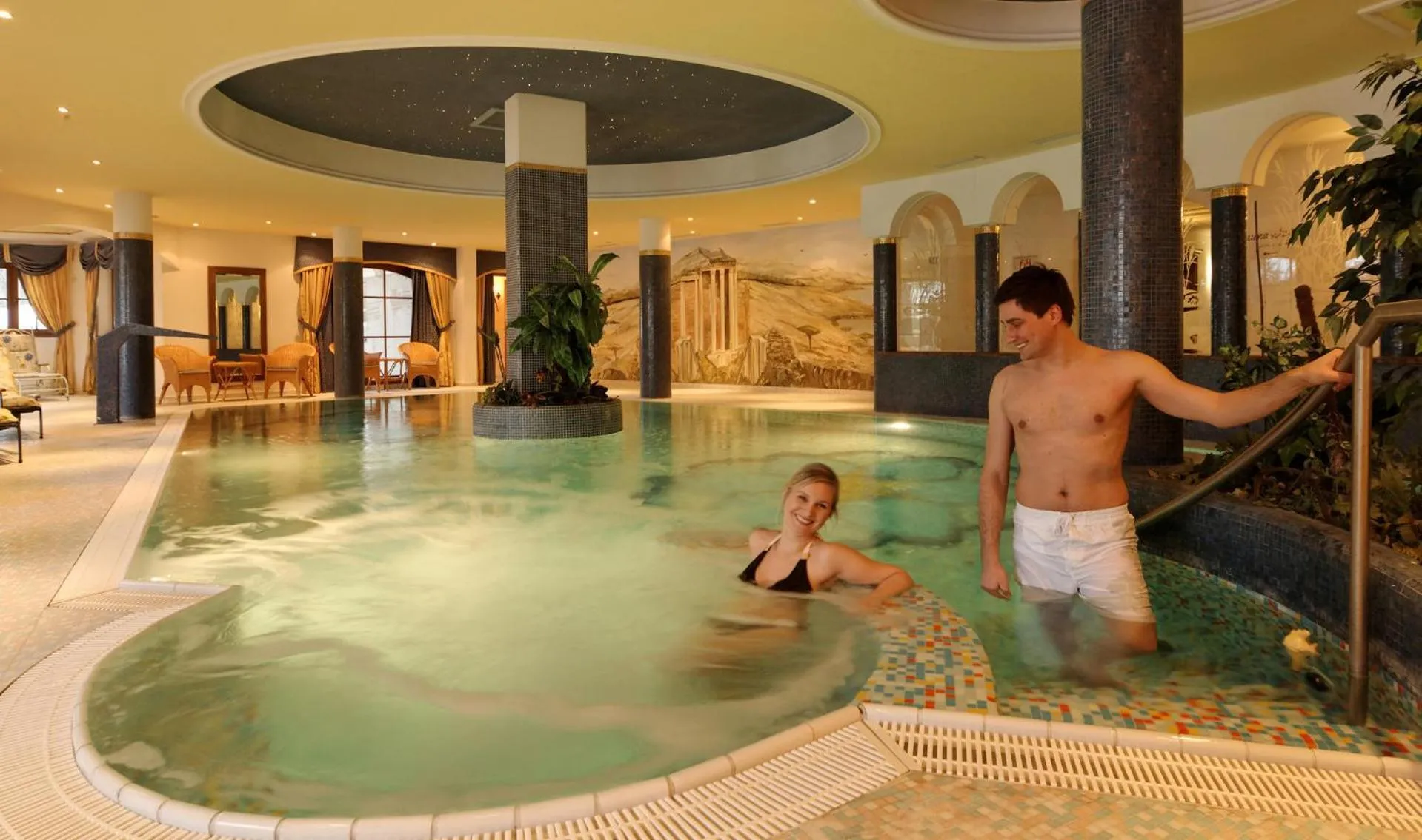 Swimming pool in Wellnesshotel Parkschlössl zu Thyrnau Ihr adults only SPA Resort