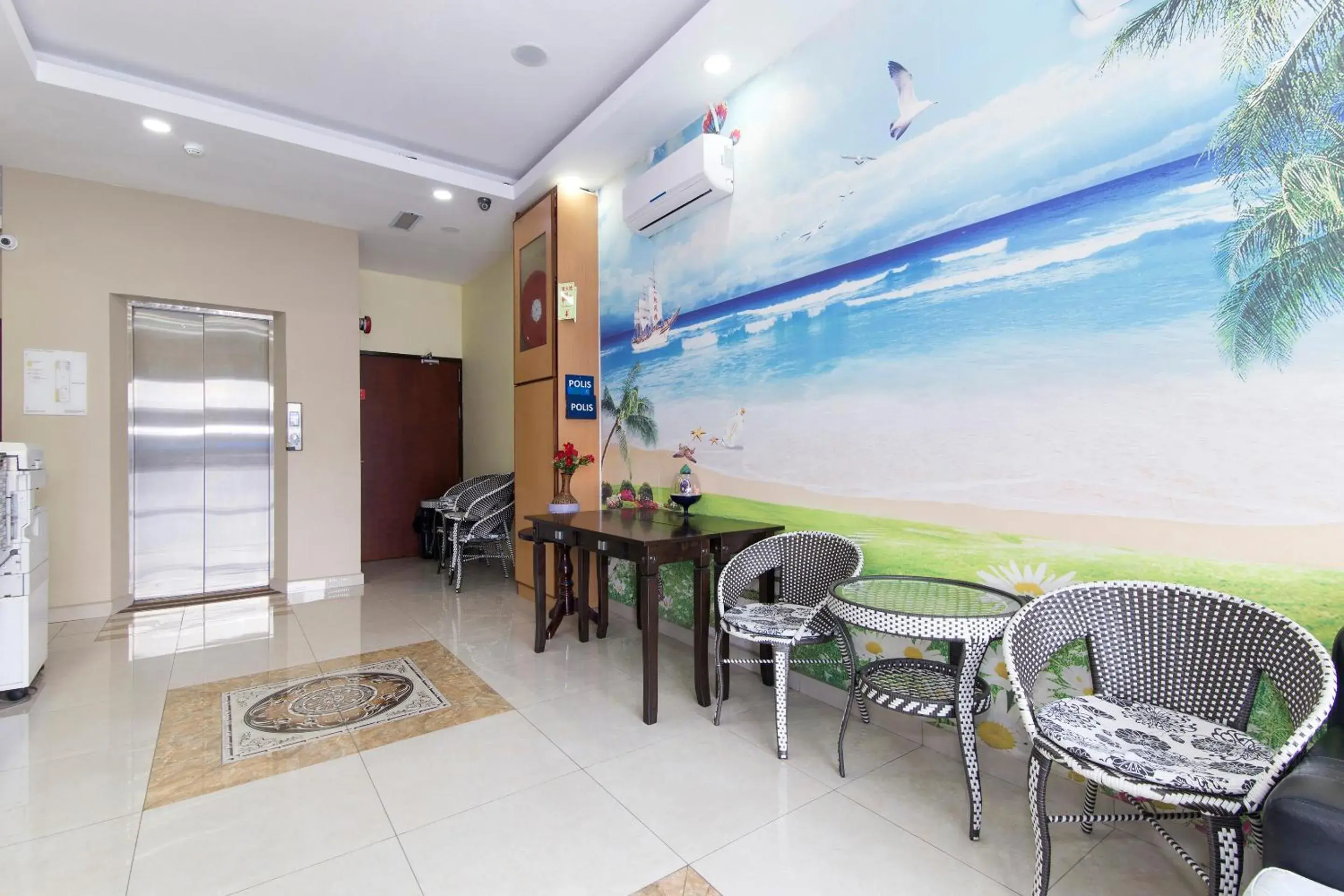 Lobby or reception in Hotel Raja Bot Lobby or reception in Hotel Raja Bot