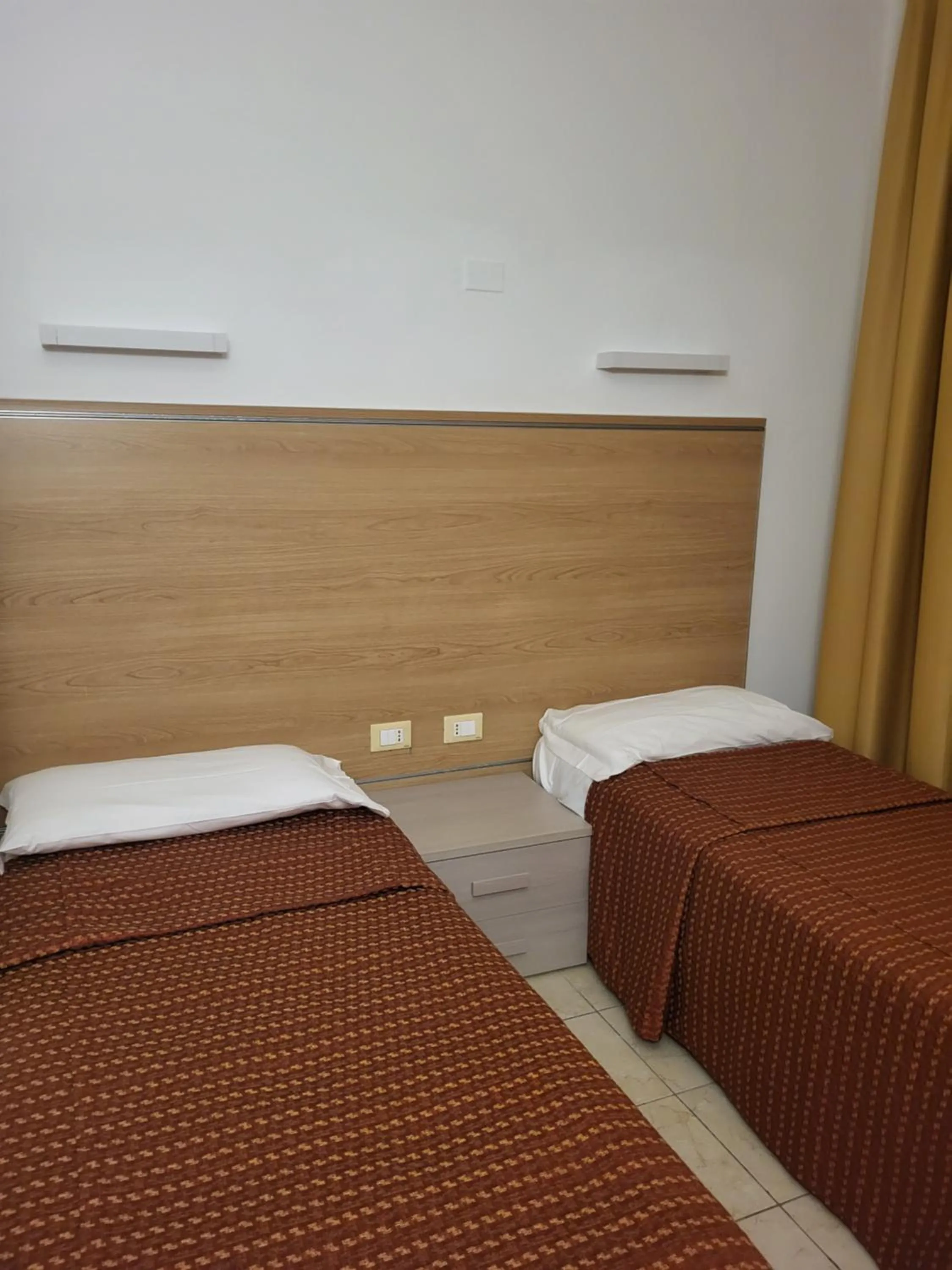 Bed in Hotel Mondial