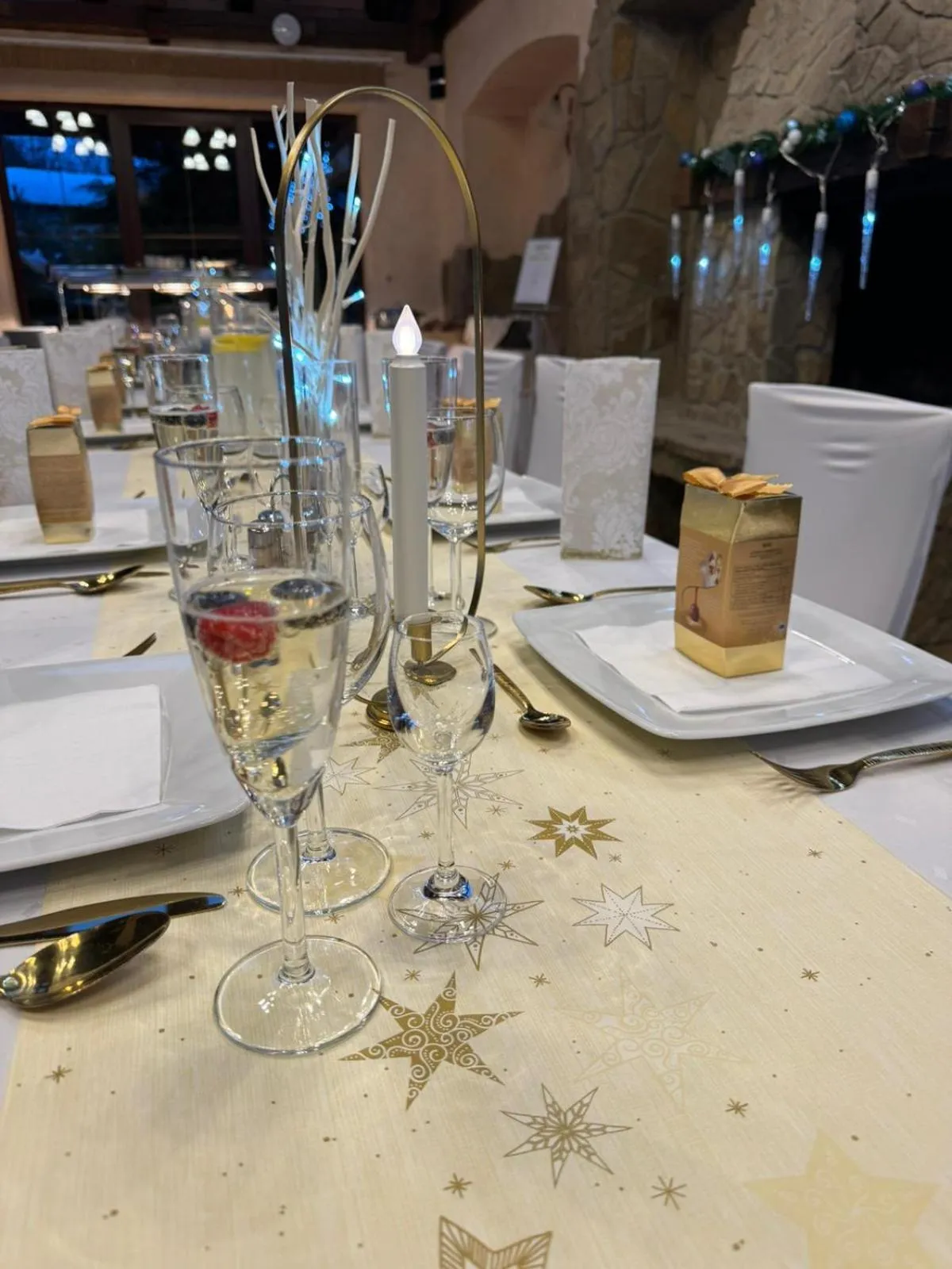 Restaurant/places to eat in Hotel Amalia