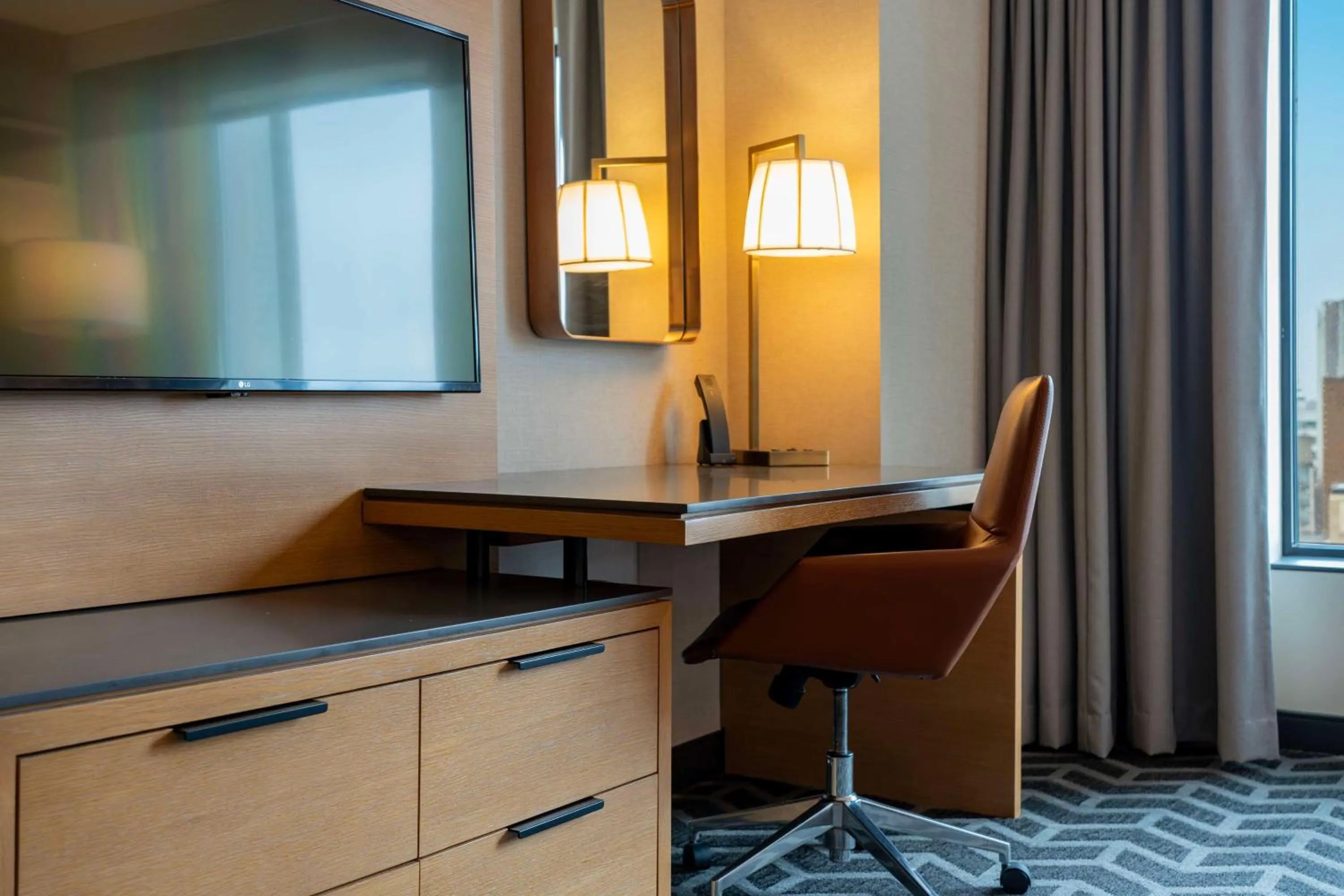 Bedroom in Hilton Des Moines Downtown