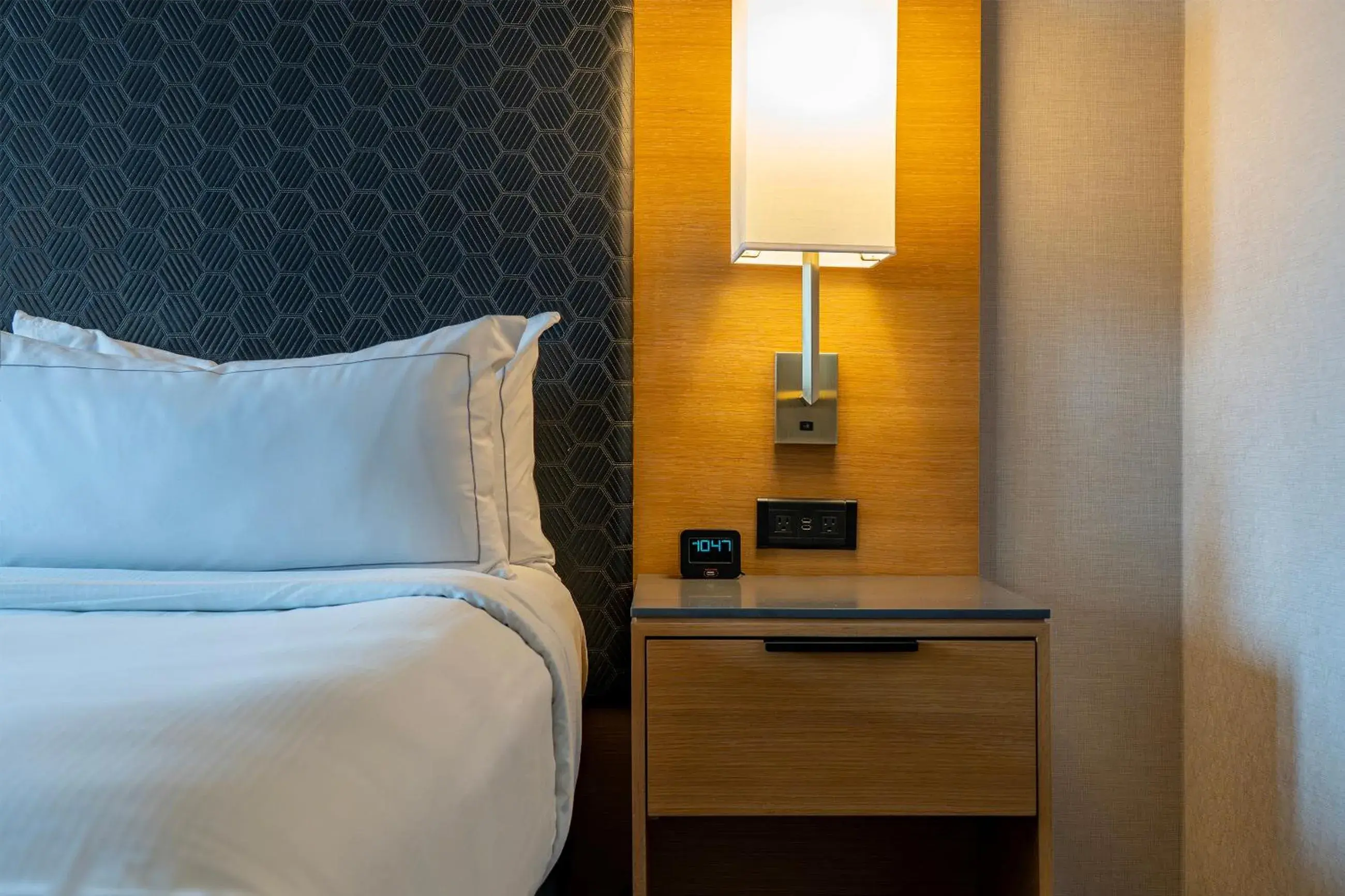 View (from property/room), Bed in Hilton Des Moines Downtown View (from property/room), Bed in Hilton Des Moines Downtown