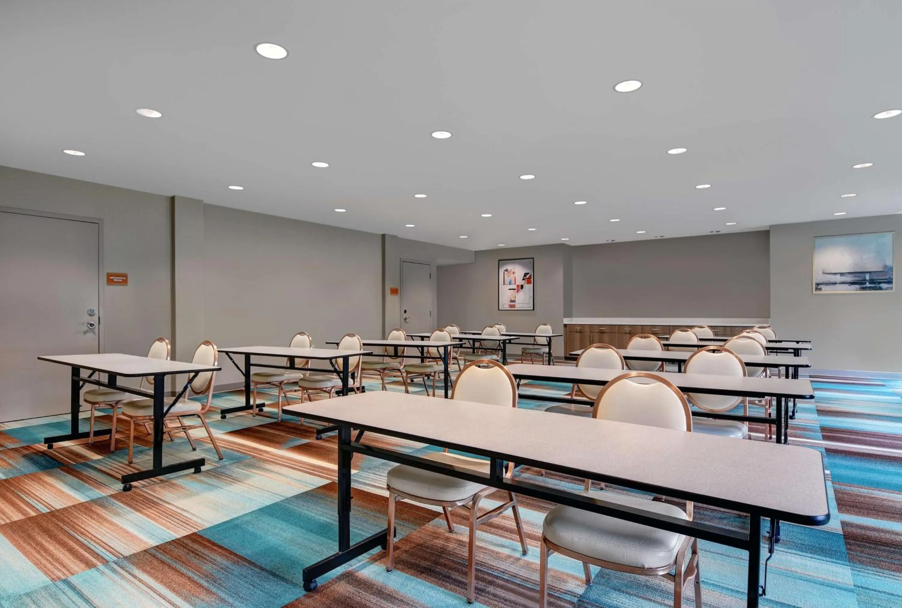 Meeting/conference room in Home2 Suites By Hilton Bordentown