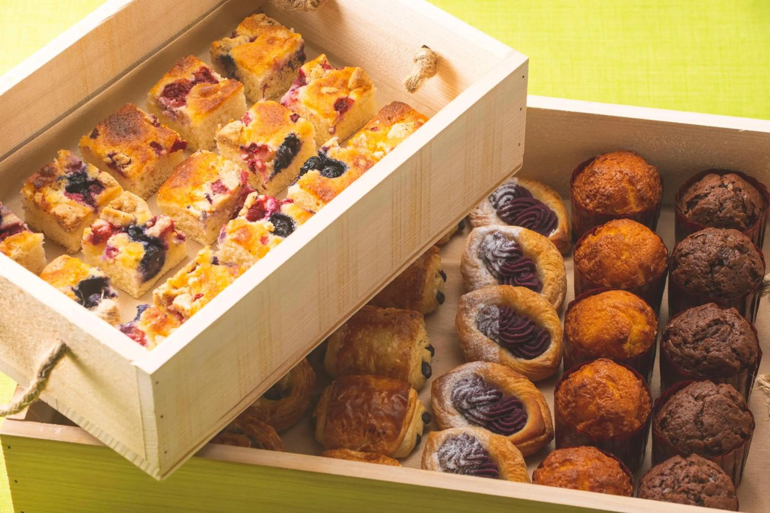 Dining area in DoubleTree by Hilton Okinawa Chatan Resort