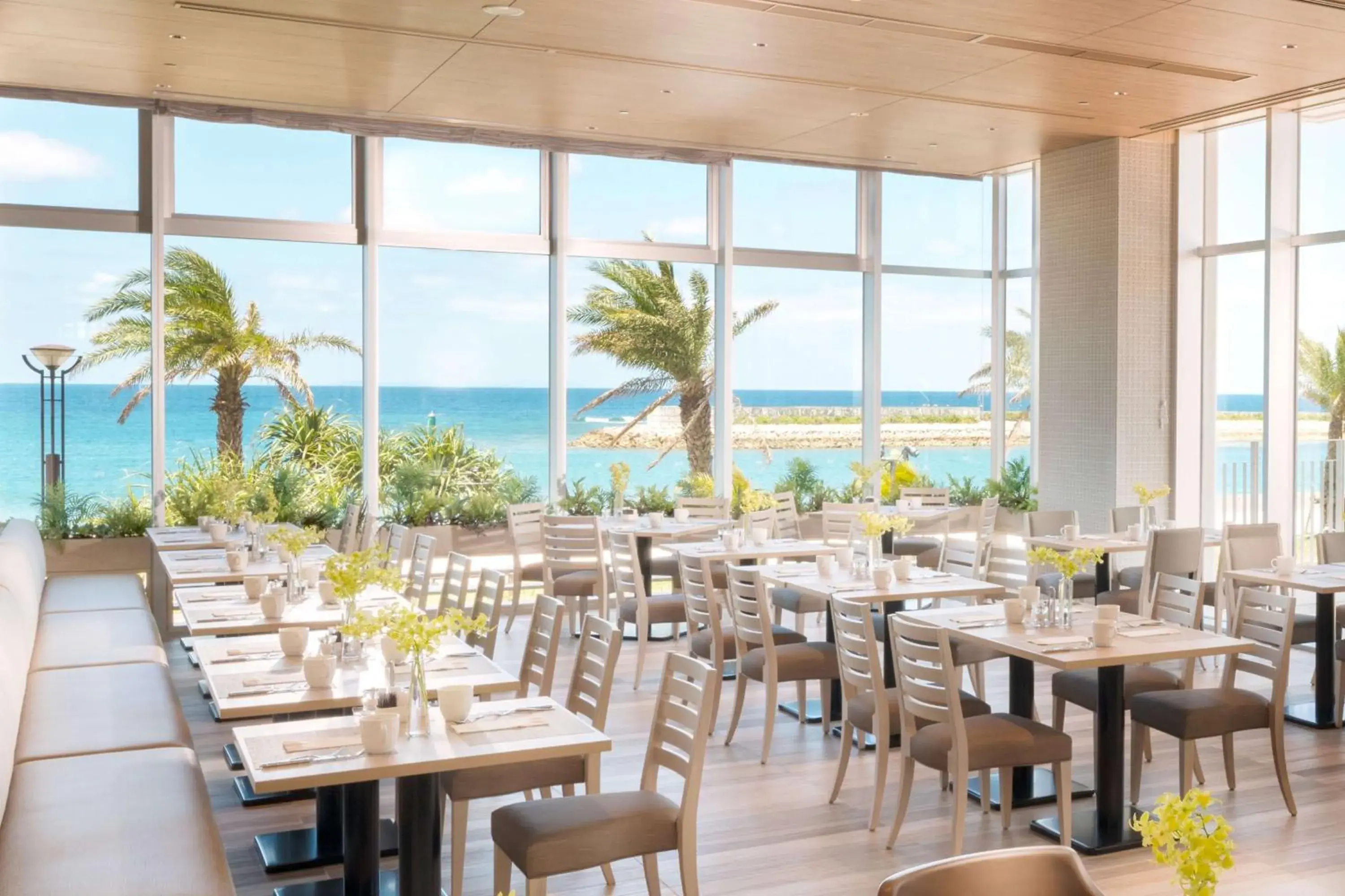 Restaurant/places to eat in DoubleTree by Hilton Okinawa Chatan Resort Restaurant/places to eat in DoubleTree by Hilton Okinawa Chatan Resort