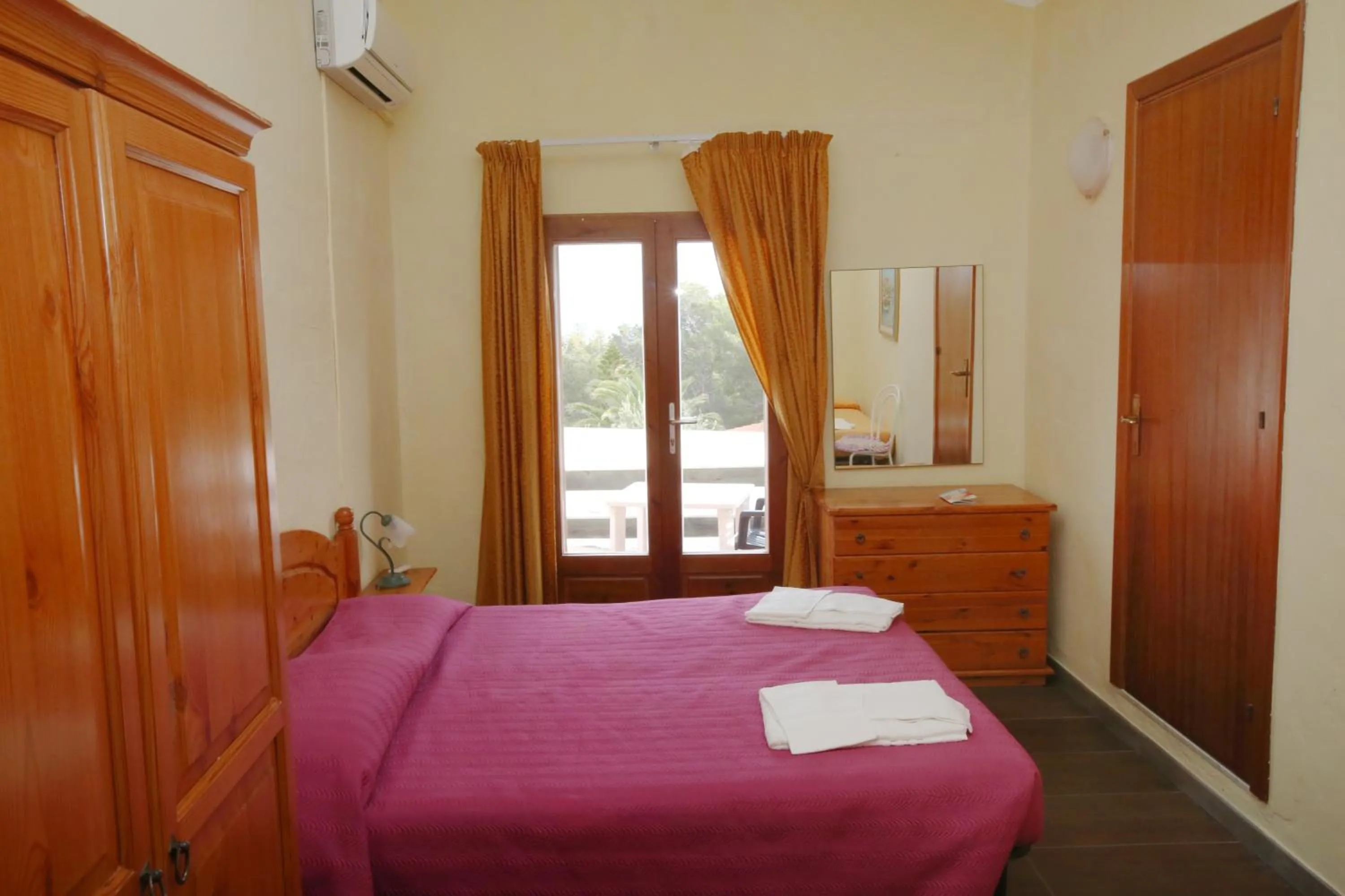 Double Room - single occupancy in Hotel Paola