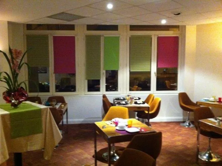 Restaurant/places to eat in Logis Hôtel de France restaurant le Lucullus