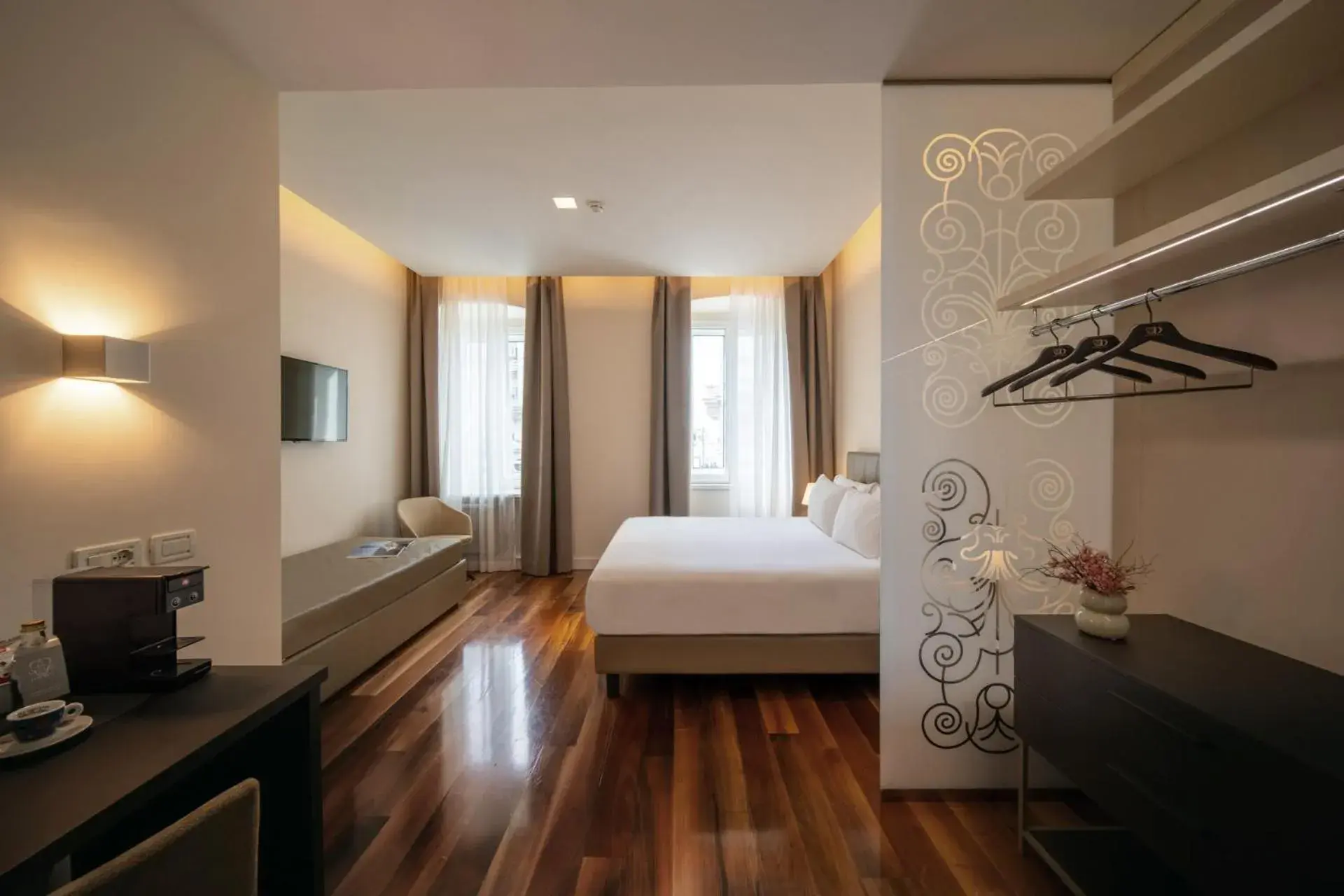 Bedroom, Bed in Hotel Vis à Vis Bedroom, Bed in Hotel Vis à Vis