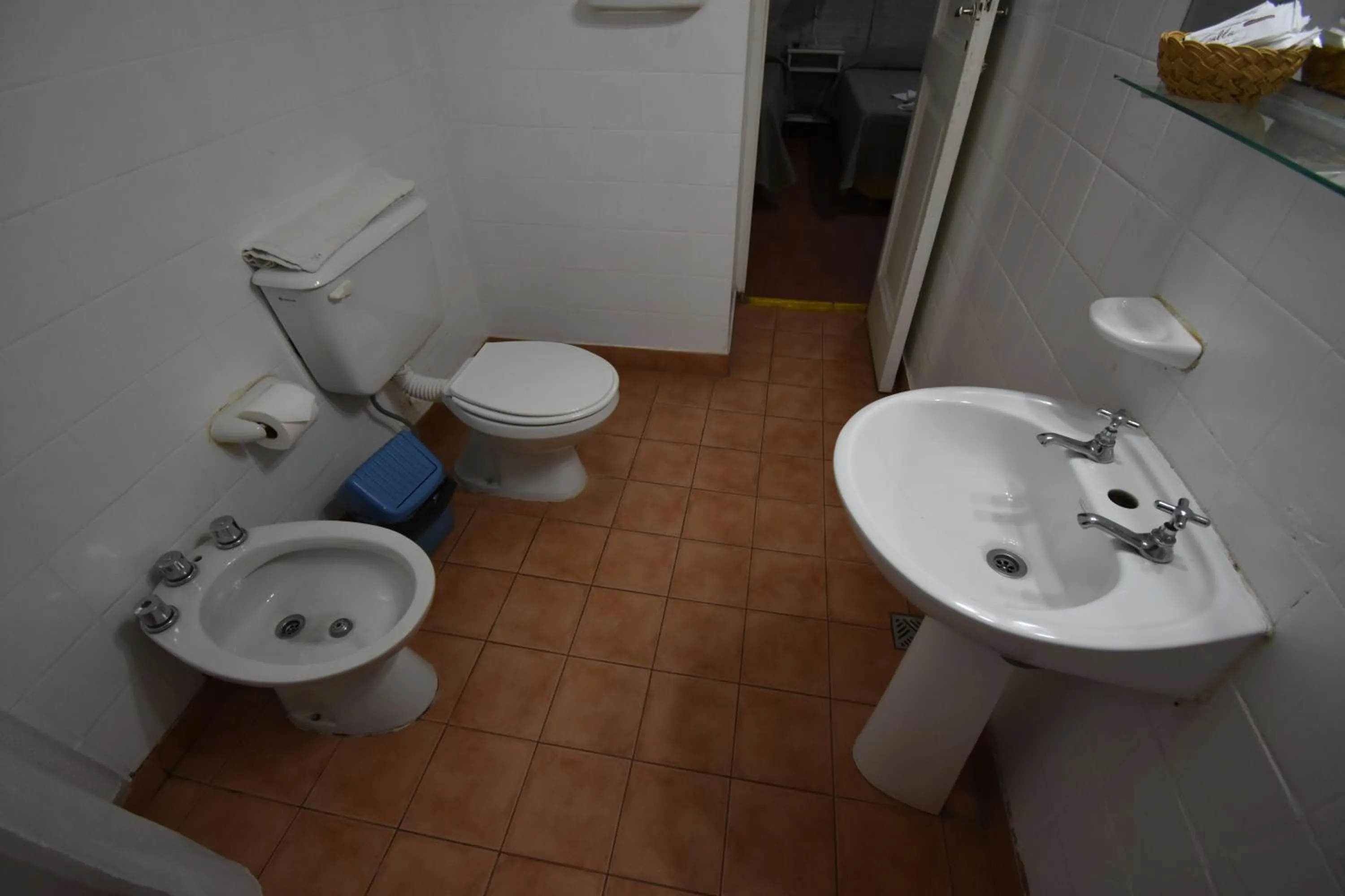 Shower in Hotel Plaza