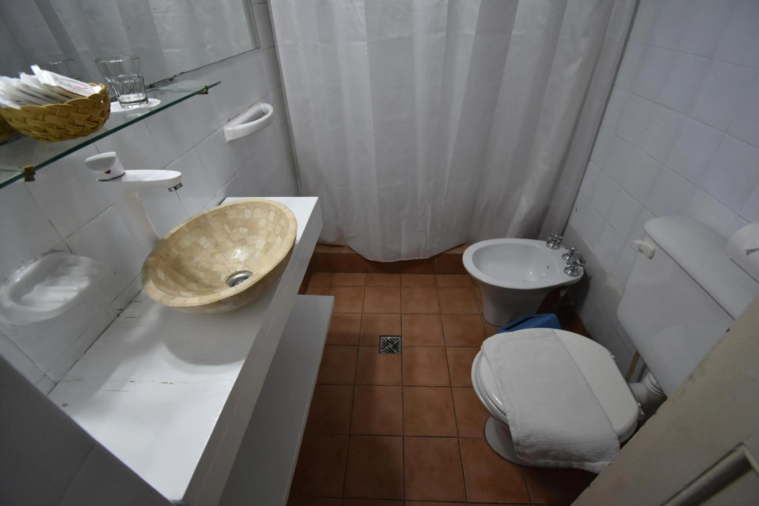 Toilet in Hotel Plaza