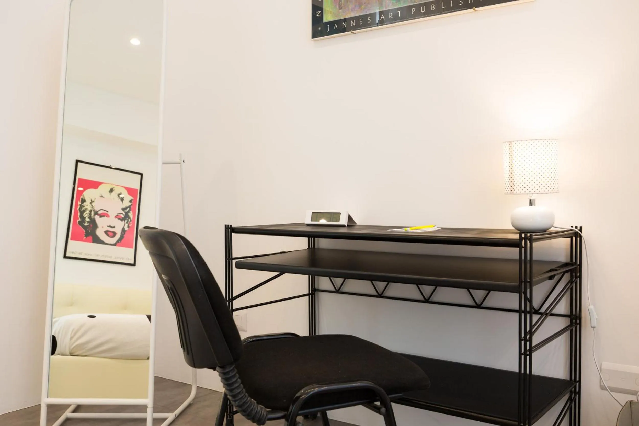 Seating area in Niclas Luxury Apartments EUR