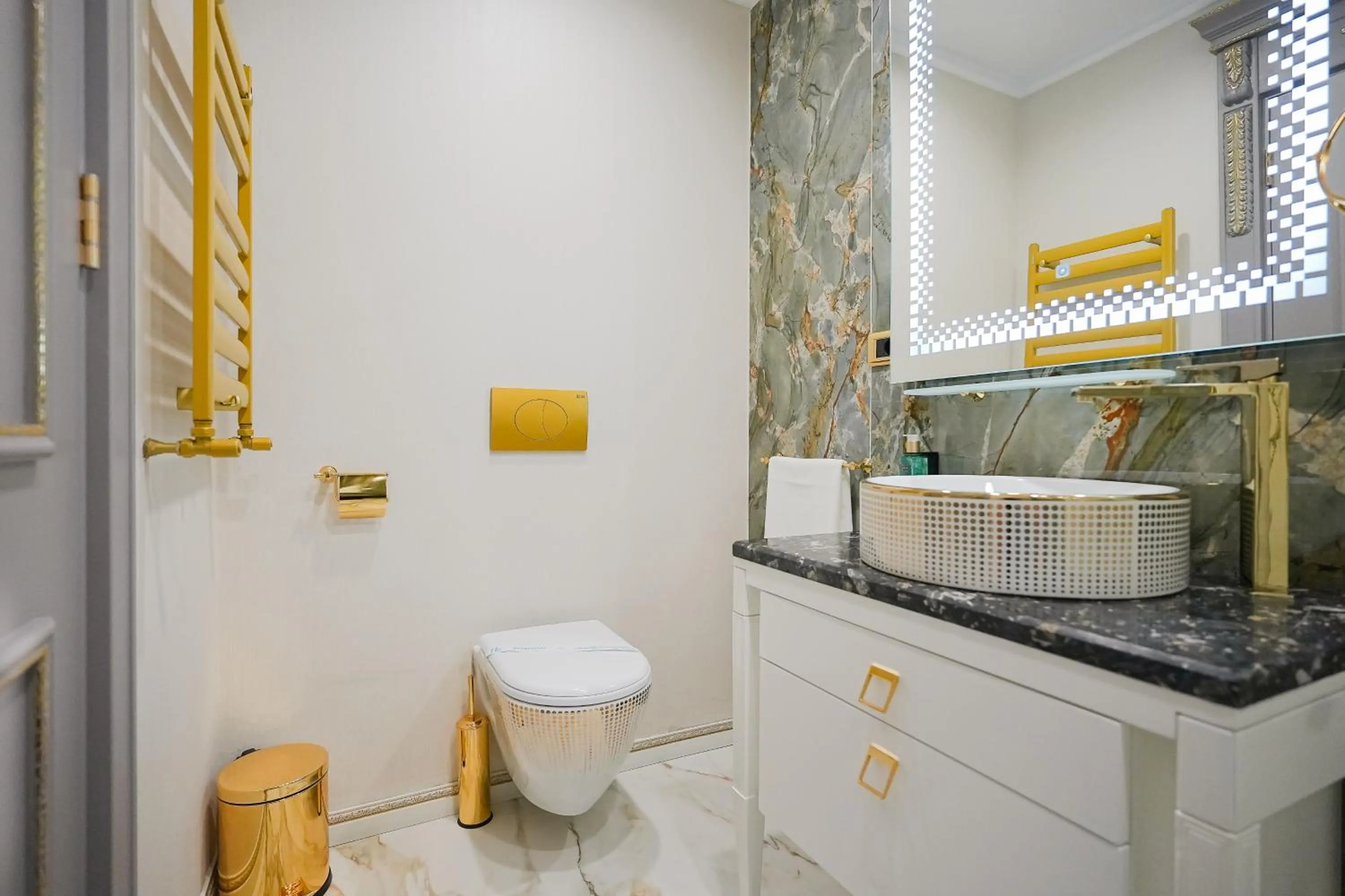 W Regal Boutique Hotel&Spa