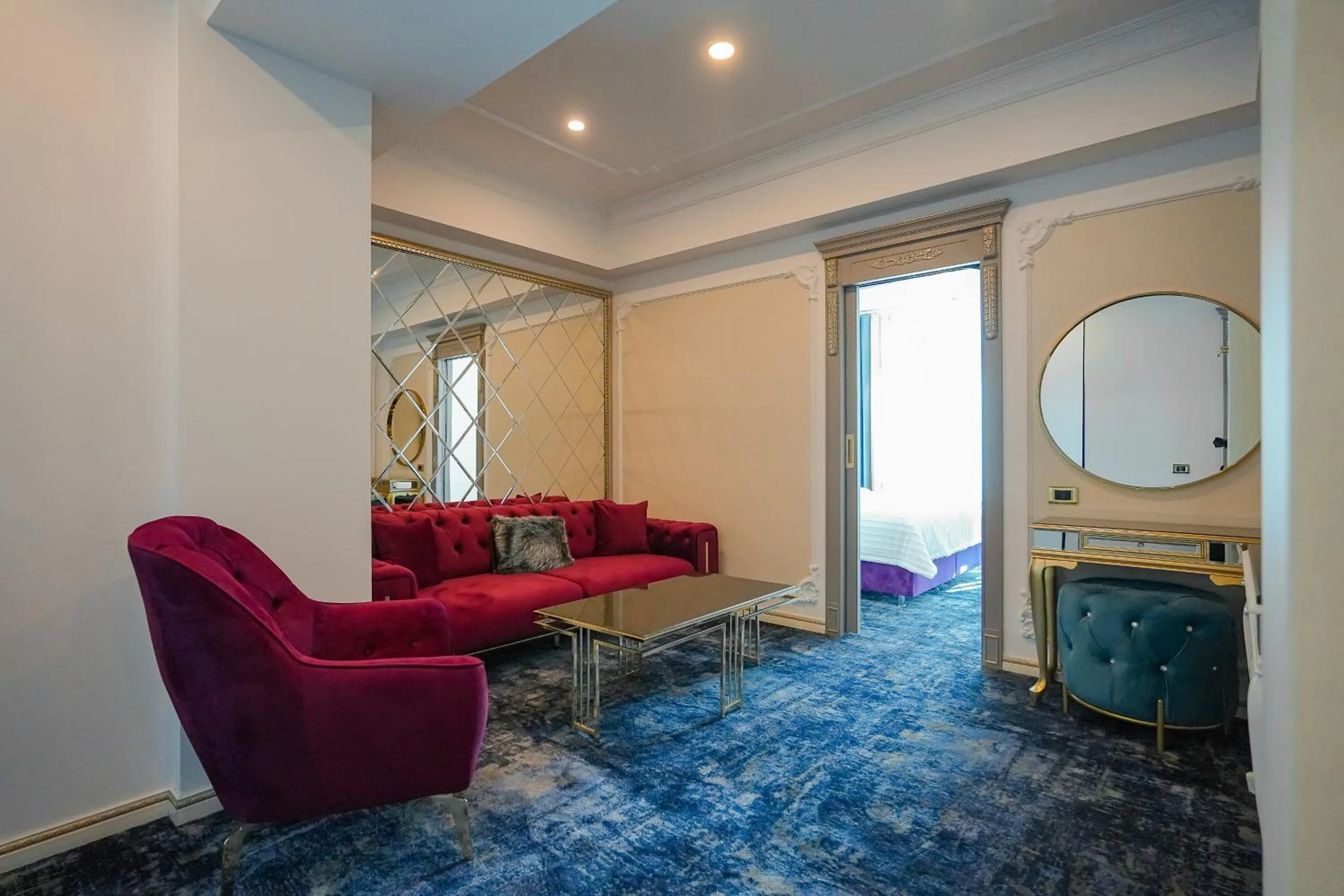 W Regal Boutique Hotel&Spa