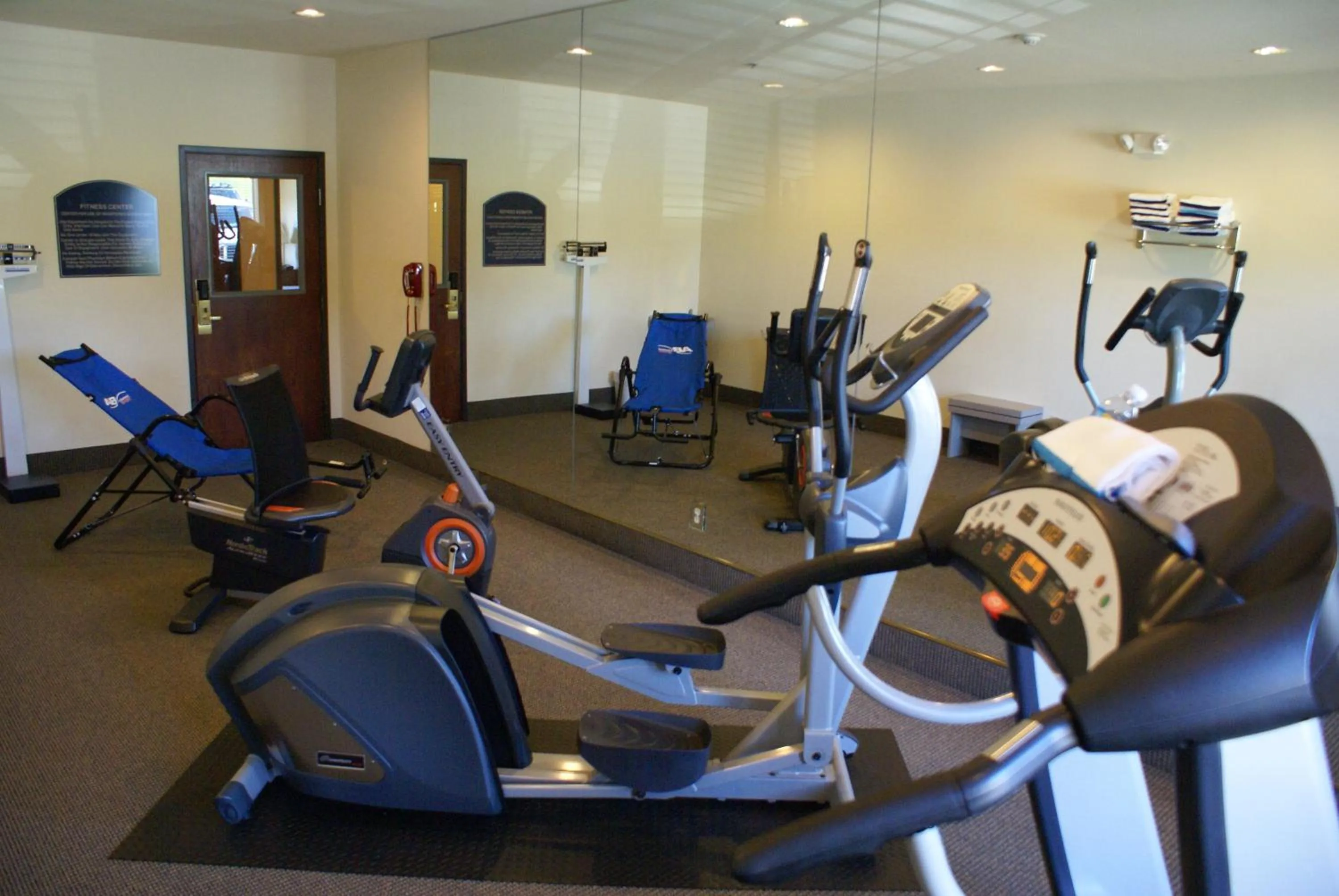 Fitness centre/facilities in Holiday Inn Express Hotels & Suites Mountain Home by IHG