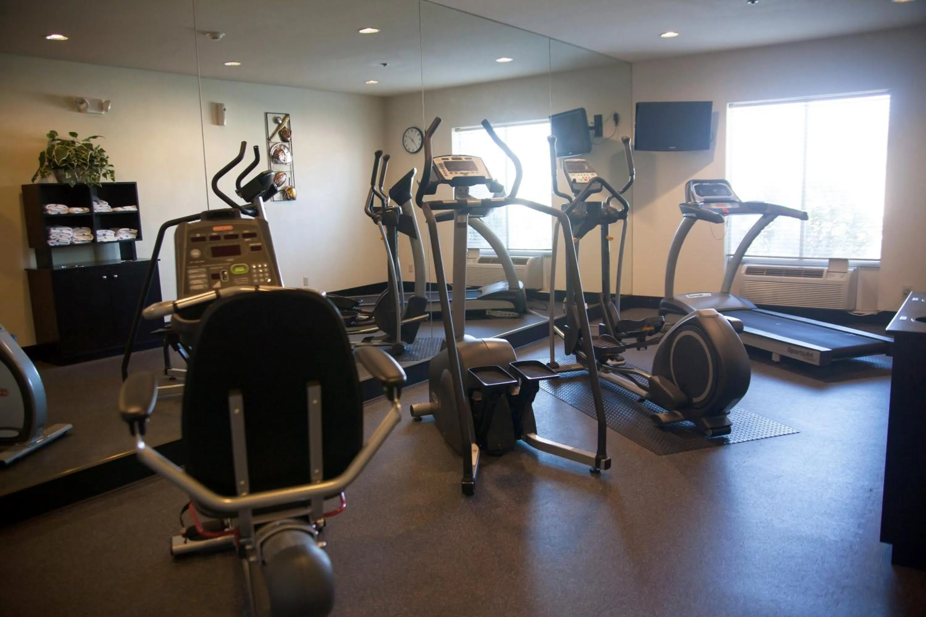 Fitness centre/facilities in Holiday Inn Express Hotels & Suites Mountain Home by IHG