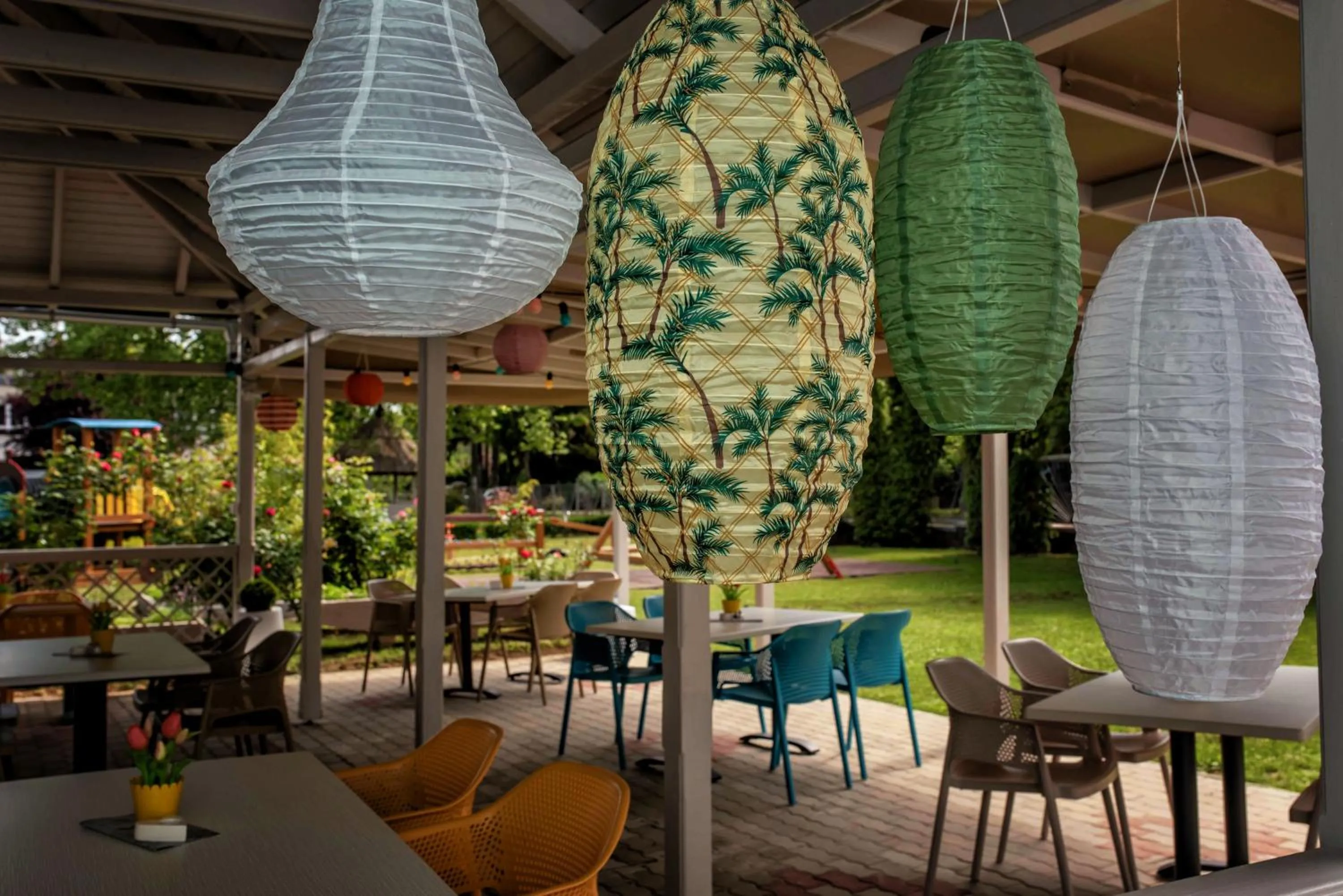 Restaurant/places to eat in Magaspart Panzió