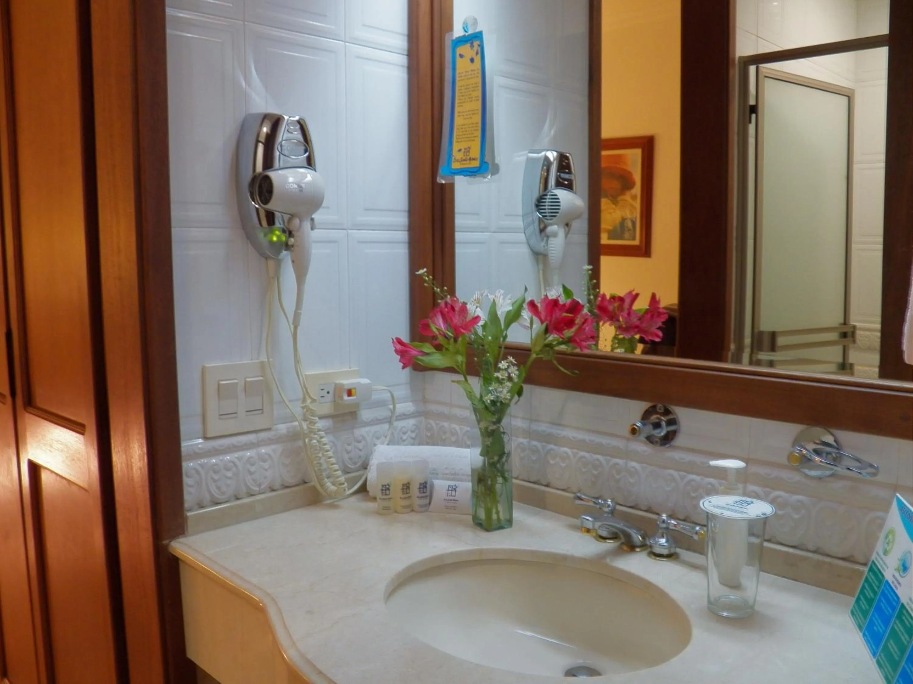 Bathroom in Hotel Casa Santa Monica Norte