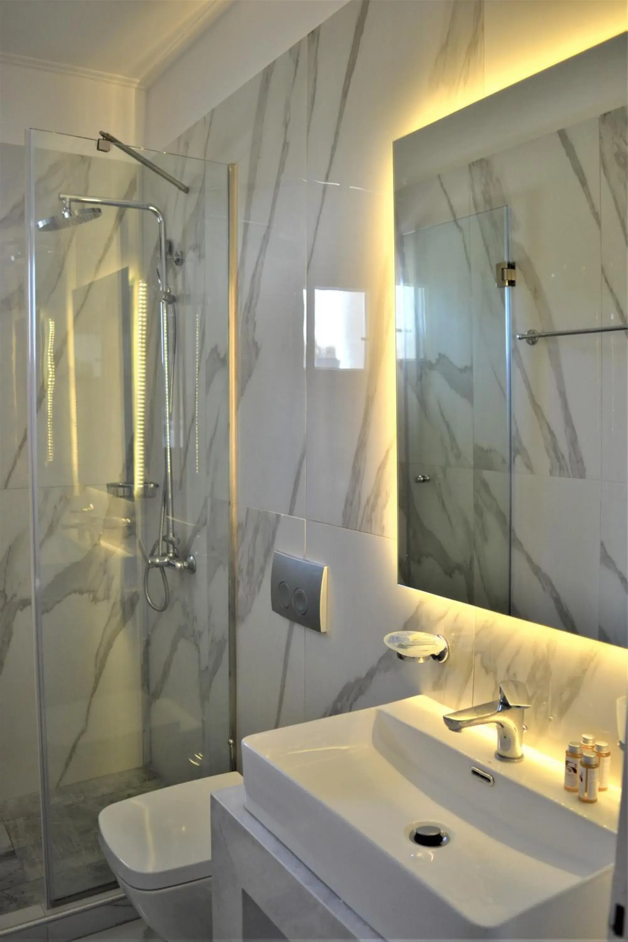 Property building in Maggana Residence Property building in Maggana Residence