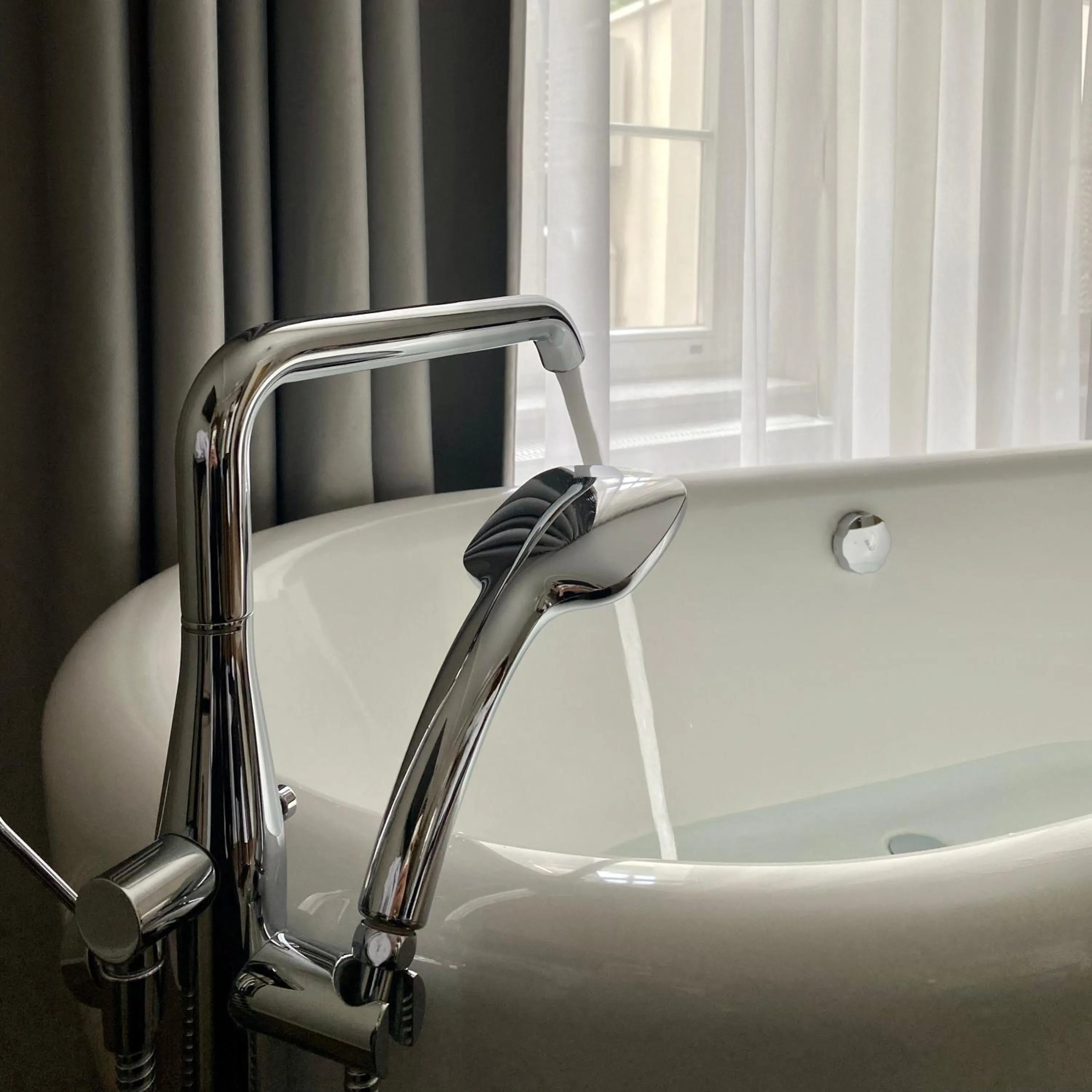 Bath in Joyinn Aparthotel