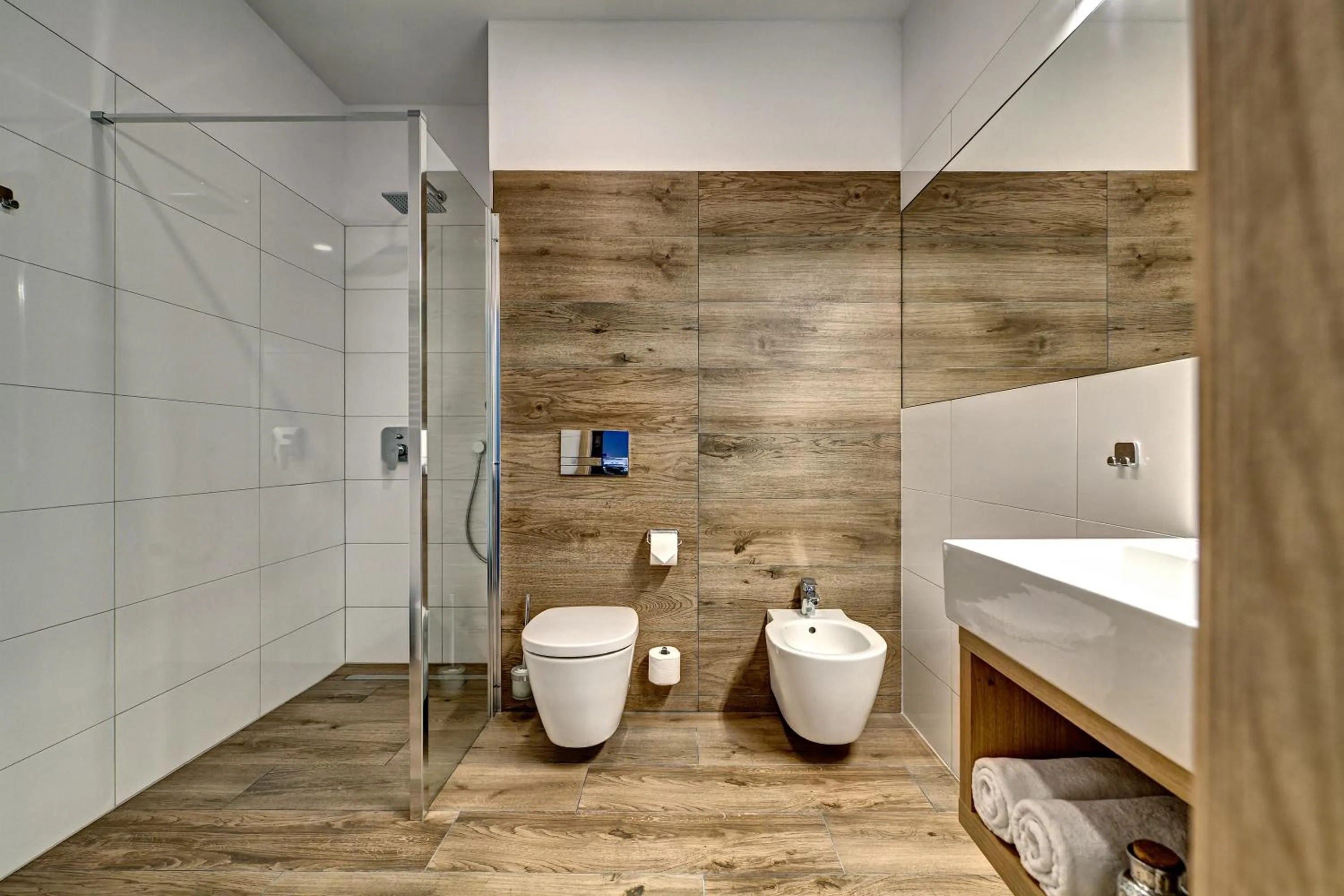 Bathroom in Joyinn Aparthotel