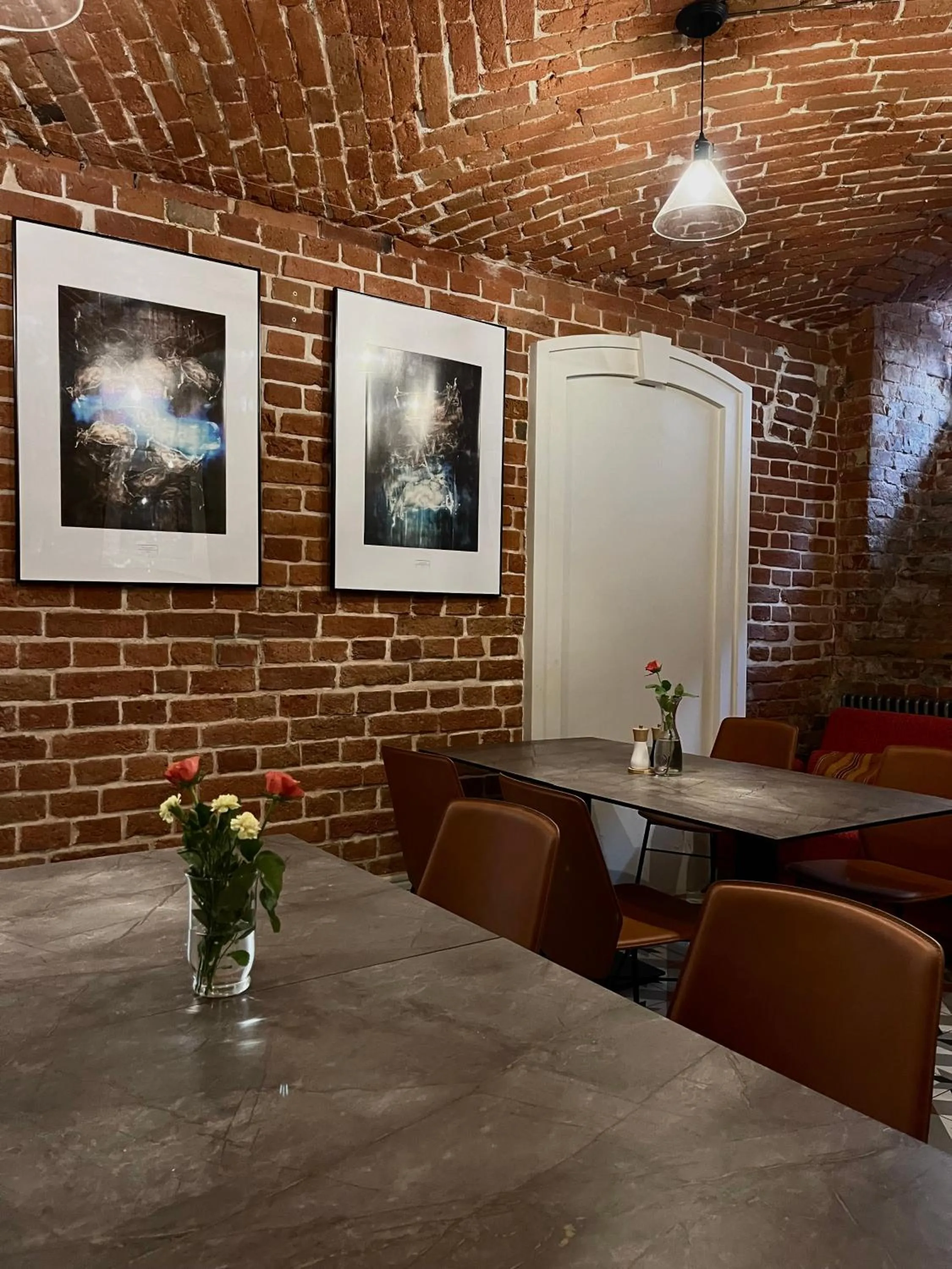 Restaurant/places to eat in Joyinn Aparthotel